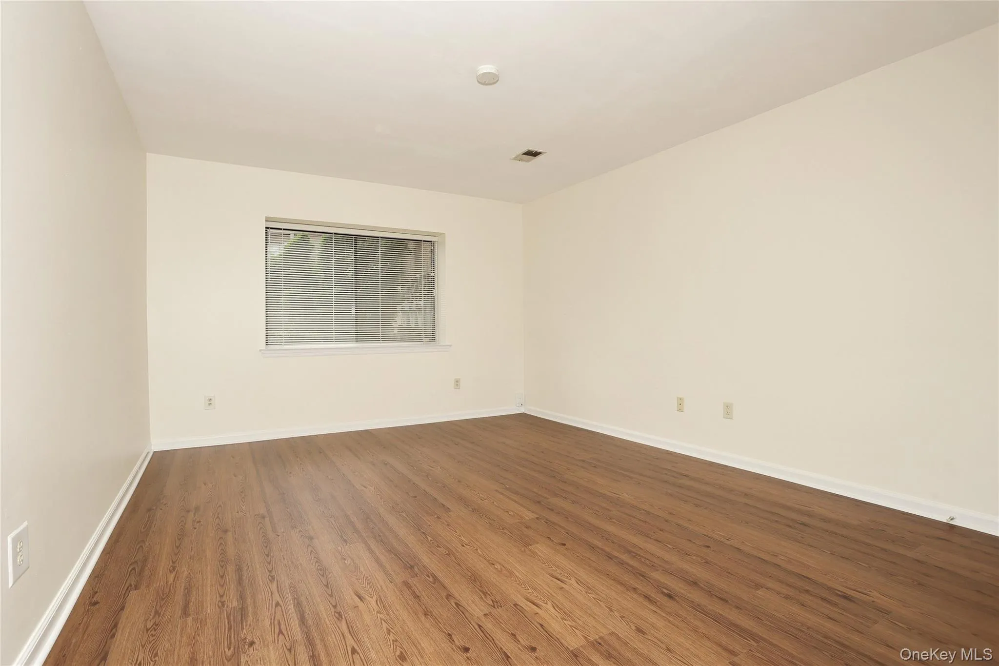 716 Kennedy Drive, Ramapo, NY, 1 Bedroom Bedrooms, 5 Rooms Rooms,1 BathroomBathrooms,Residential,For Rent,Kennedy,0,1014802 716 Kennedy Drive, Ramapo, NY, 1 Bedroom Bedrooms, 5 Rooms Rooms,1 BathroomBathrooms,Residential,For Rent,Kennedy,0,1014802