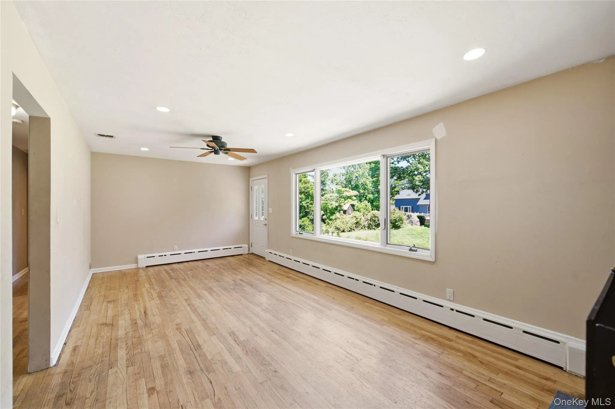 58 Juniper Road, Smithtown, NY, 3 Bedrooms Bedrooms, 5 Rooms Rooms,1 BathroomBathrooms,Residential,For Rent,Juniper,0,KEY1014805 58 Juniper Road, Smithtown, NY, 3 Bedrooms Bedrooms, 5 Rooms Rooms,1 BathroomBathrooms,Residential,For Rent,Juniper,0,KEY1014805