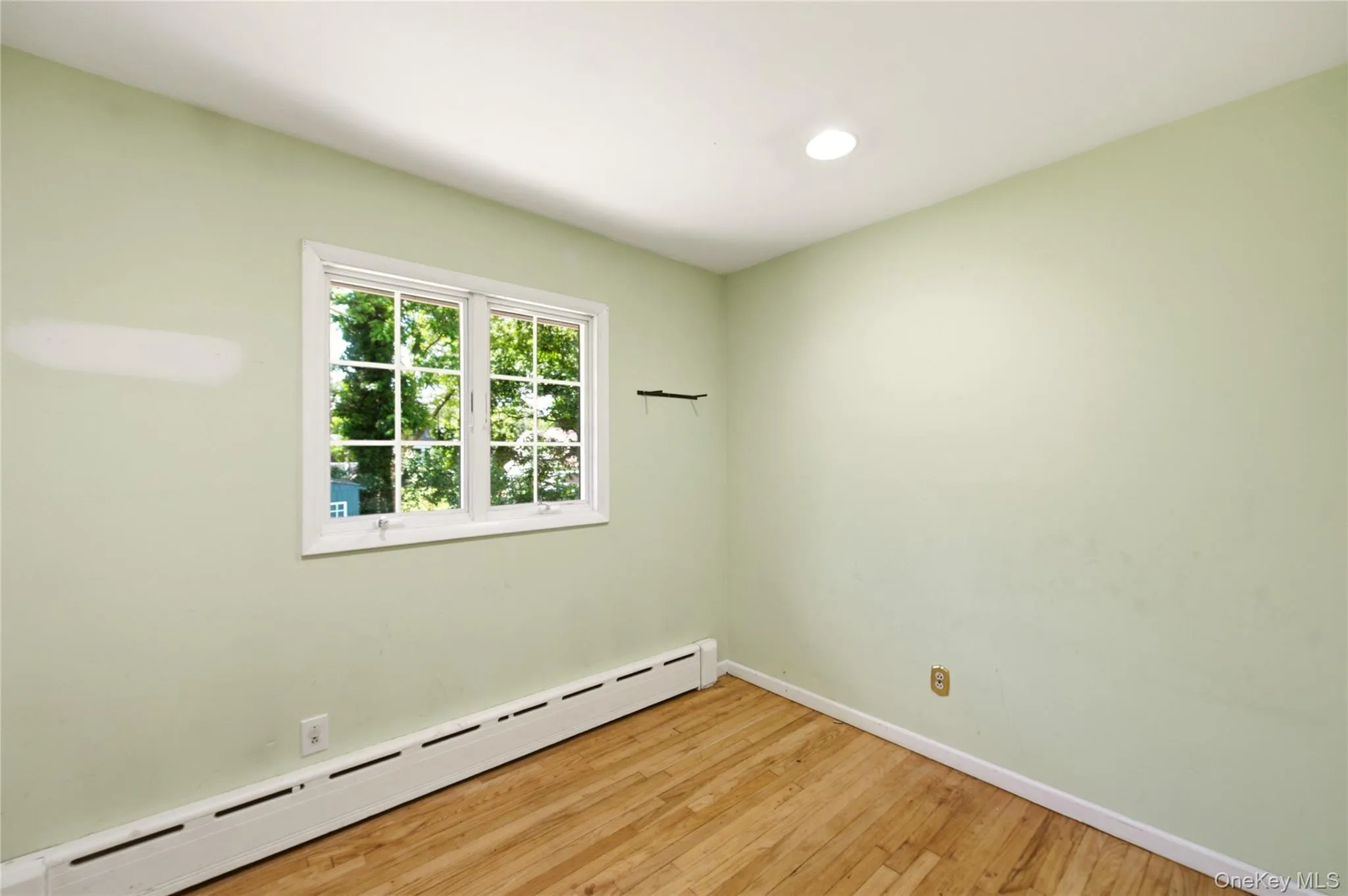 58 Juniper Road, Smithtown, NY, 3 Bedrooms Bedrooms, 5 Rooms Rooms,1 BathroomBathrooms,Residential,For Rent,Juniper,0,KEY1014805 58 Juniper Road, Smithtown, NY, 3 Bedrooms Bedrooms, 5 Rooms Rooms,1 BathroomBathrooms,Residential,For Rent,Juniper,0,KEY1014805