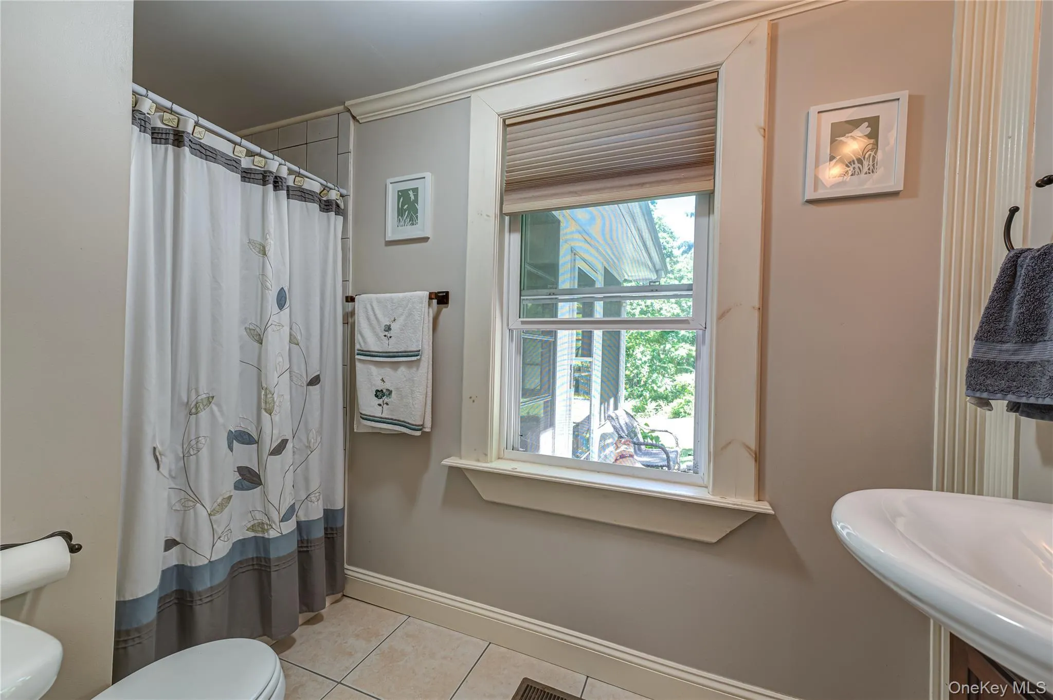 38 Pleasure Drive, Southampton, NY, 3 Bedrooms Bedrooms, 7 Rooms Rooms,3 BathroomsBathrooms,Residential,For Rent,Pleasure,0,1014808 38 Pleasure Drive, Southampton, NY, 3 Bedrooms Bedrooms, 7 Rooms Rooms,3 BathroomsBathrooms,Residential,For Rent,Pleasure,0,1014808