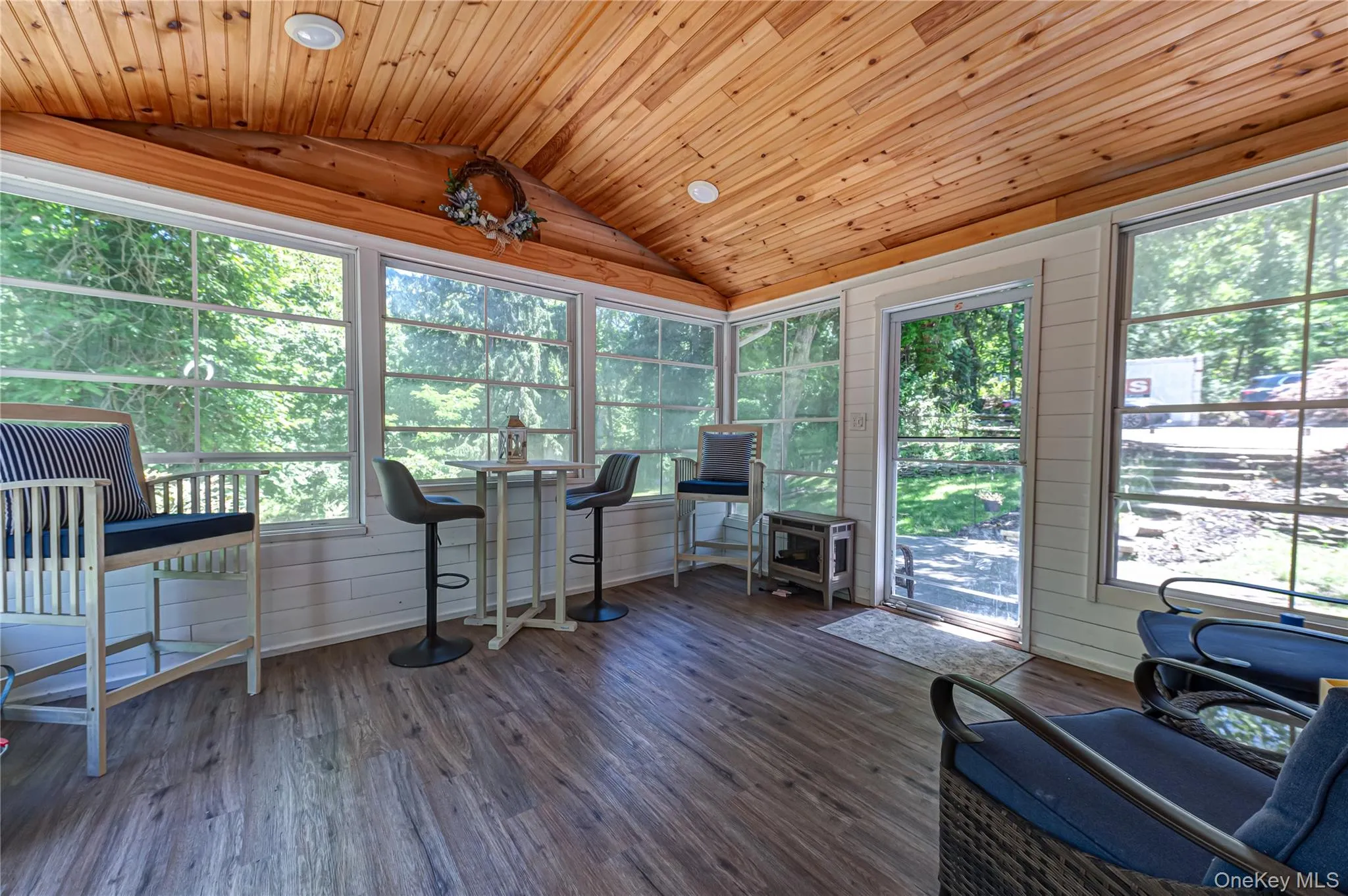 38 Pleasure Drive, Southampton, NY, 3 Bedrooms Bedrooms, 7 Rooms Rooms,3 BathroomsBathrooms,Residential,For Rent,Pleasure,0,1014808 38 Pleasure Drive, Southampton, NY, 3 Bedrooms Bedrooms, 7 Rooms Rooms,3 BathroomsBathrooms,Residential,For Rent,Pleasure,0,1014808