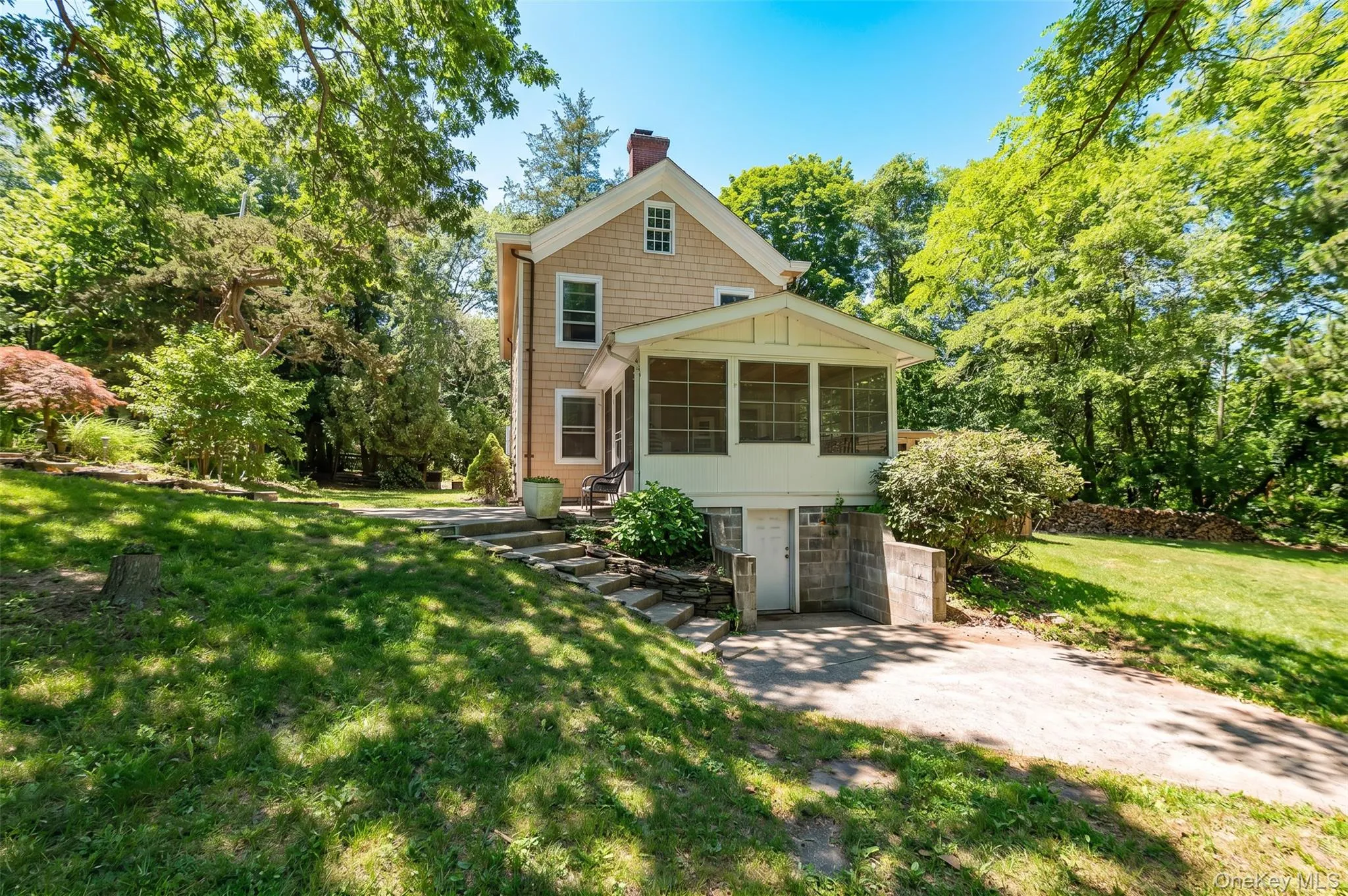 38 Pleasure Drive, Southampton, NY, 3 Bedrooms Bedrooms, 7 Rooms Rooms,3 BathroomsBathrooms,Residential,For Rent,Pleasure,0,1014808 38 Pleasure Drive, Southampton, NY, 3 Bedrooms Bedrooms, 7 Rooms Rooms,3 BathroomsBathrooms,Residential,For Rent,Pleasure,0,1014808
