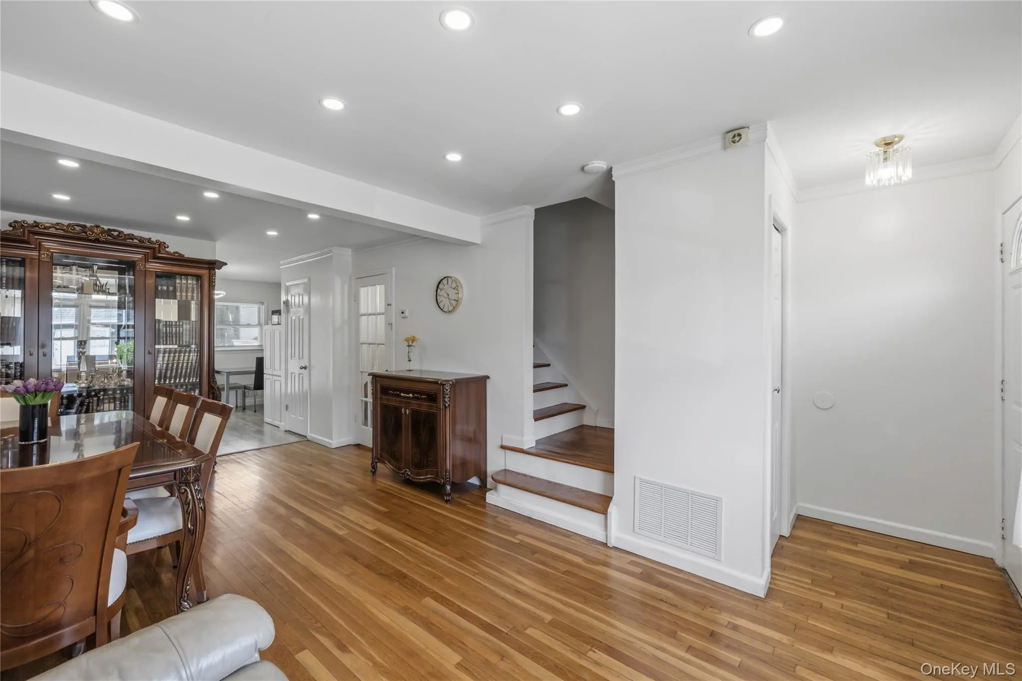 31 Gladys Drive, Ramapo, NY, 2 Bedrooms Bedrooms, 5 Rooms Rooms,1 BathroomBathrooms,Residential,For Rent,Gladys,0,KEY1014811 31 Gladys Drive, Ramapo, NY, 2 Bedrooms Bedrooms, 5 Rooms Rooms,1 BathroomBathrooms,Residential,For Rent,Gladys,0,KEY1014811