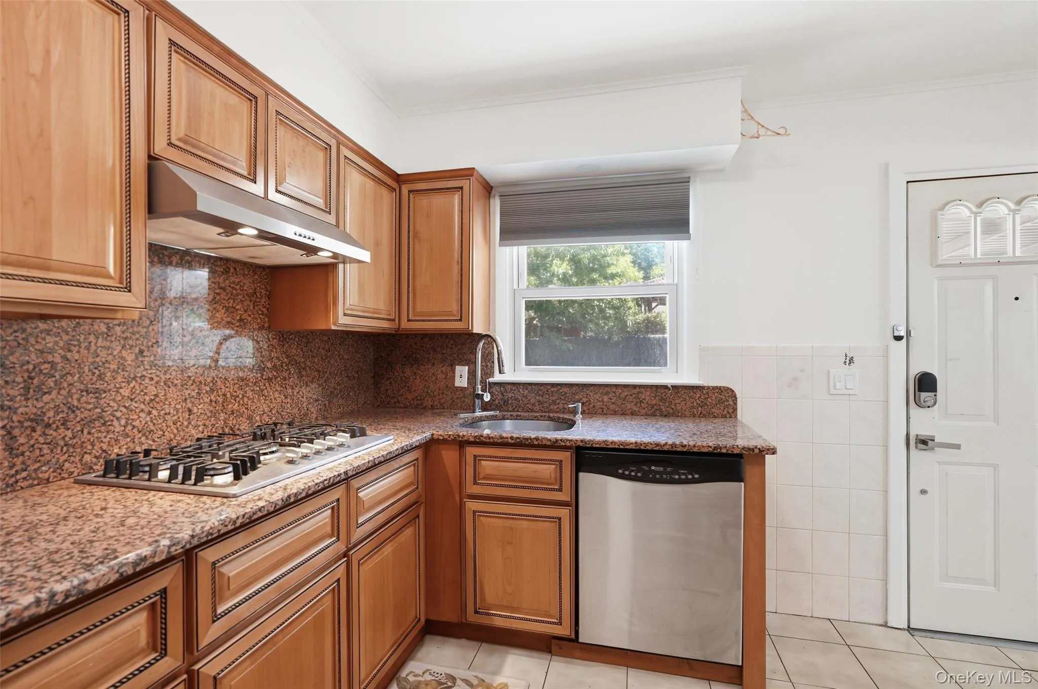 816 Broadway, Yonkers, NY, 3 Bedrooms Bedrooms, 6 Rooms Rooms,1 BathroomBathrooms,Residential,For Rent,Broadway,0,1014812 816 Broadway, Yonkers, NY, 3 Bedrooms Bedrooms, 6 Rooms Rooms,1 BathroomBathrooms,Residential,For Rent,Broadway,0,1014812
