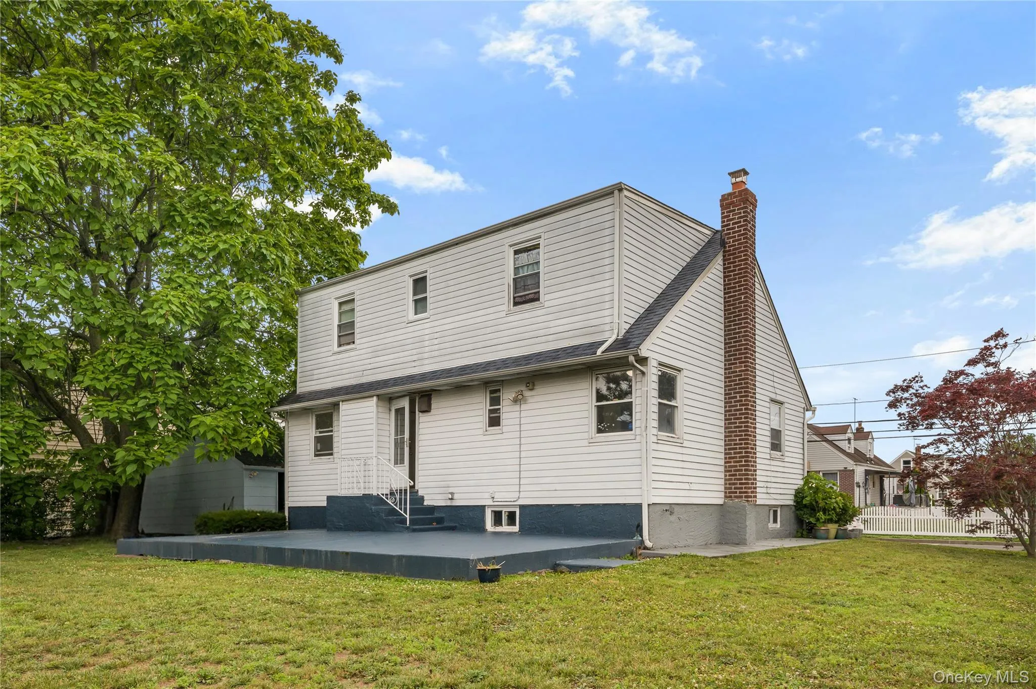 33 Montgomery Street, Hempstead, NY, 5 Bedrooms Bedrooms, 10 Rooms Rooms,2 BathroomsBathrooms,Residential,For Rent,Montgomery,0,1014818 33 Montgomery Street, Hempstead, NY, 5 Bedrooms Bedrooms, 10 Rooms Rooms,2 BathroomsBathrooms,Residential,For Rent,Montgomery,0,1014818
