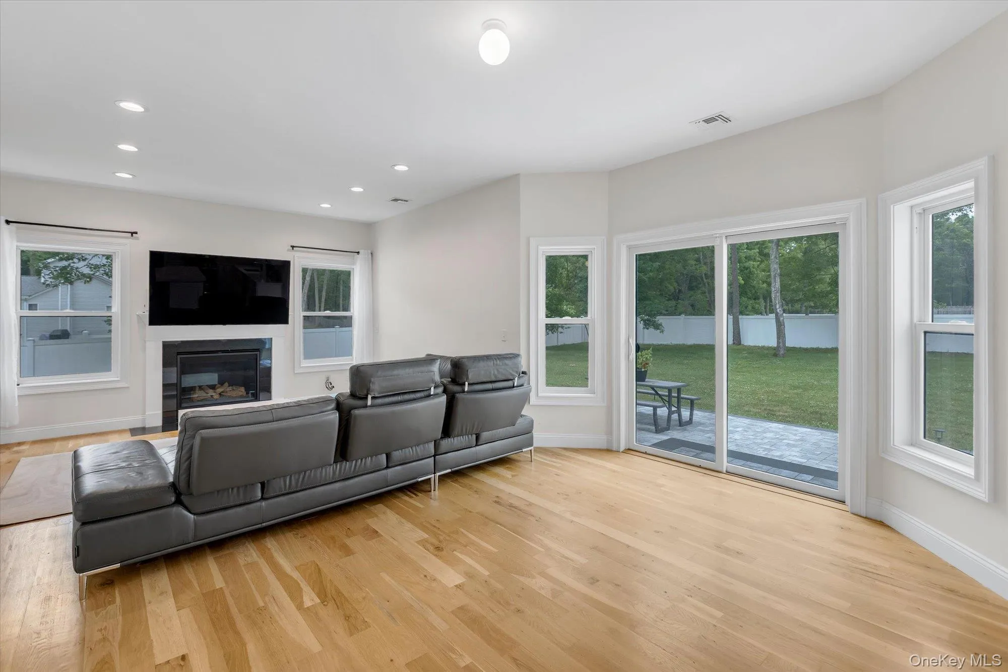 135 Elizabeth Way, Brookhaven, NY, 4 Bedrooms Bedrooms, 10 Rooms Rooms,2 BathroomsBathrooms,Residential,For Rent,Elizabeth,0,1014821 135 Elizabeth Way, Brookhaven, NY, 4 Bedrooms Bedrooms, 10 Rooms Rooms,2 BathroomsBathrooms,Residential,For Rent,Elizabeth,0,1014821