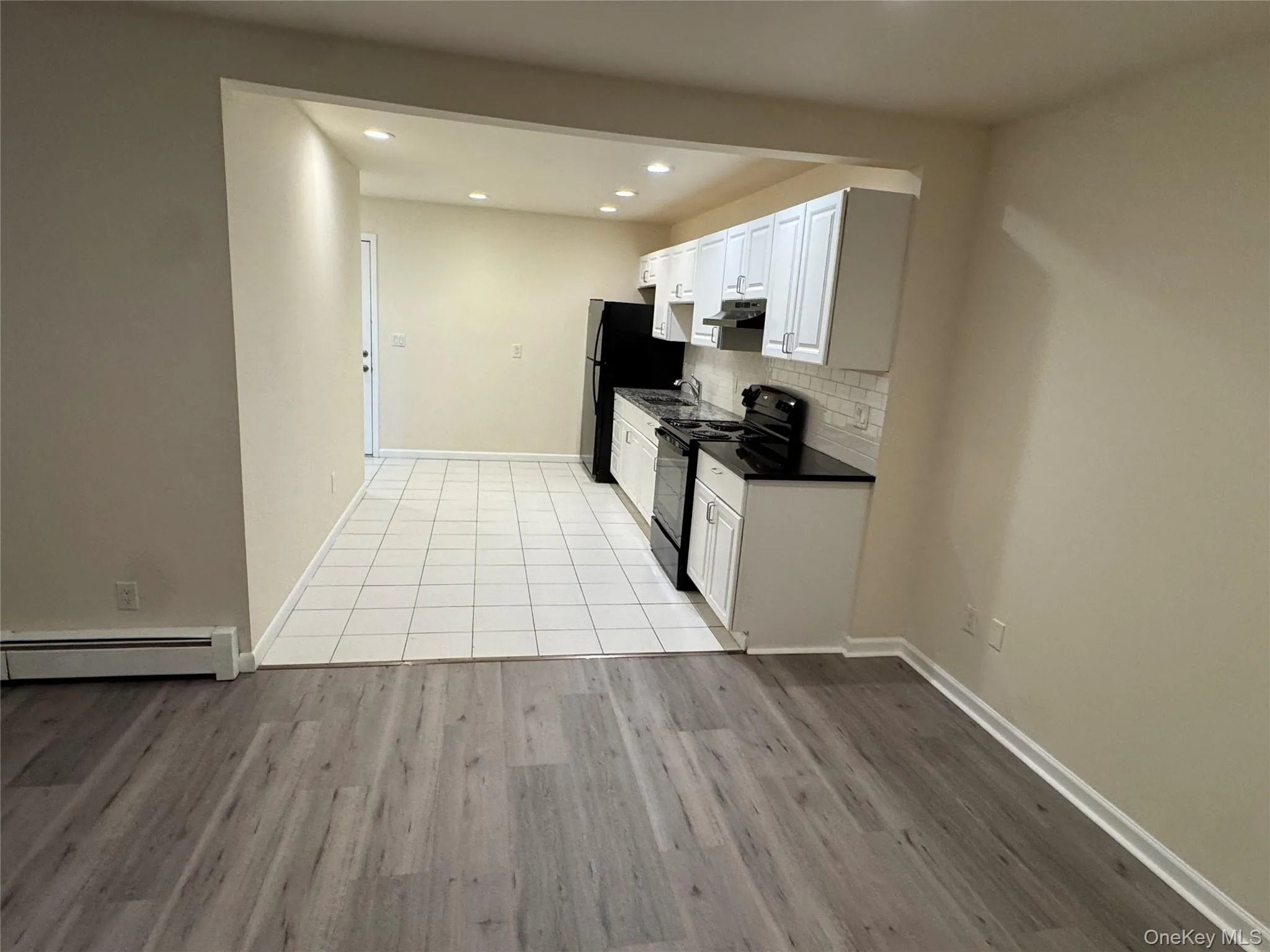 286 Main Street, Beacon, NY, 1 Bedroom Bedrooms, 5 Rooms Rooms,1 BathroomBathrooms,Residential Lease,For Rent,Main,0,1014822 286 Main Street, Beacon, NY, 1 Bedroom Bedrooms, 5 Rooms Rooms,1 BathroomBathrooms,Residential Lease,For Rent,Main,0,1014822