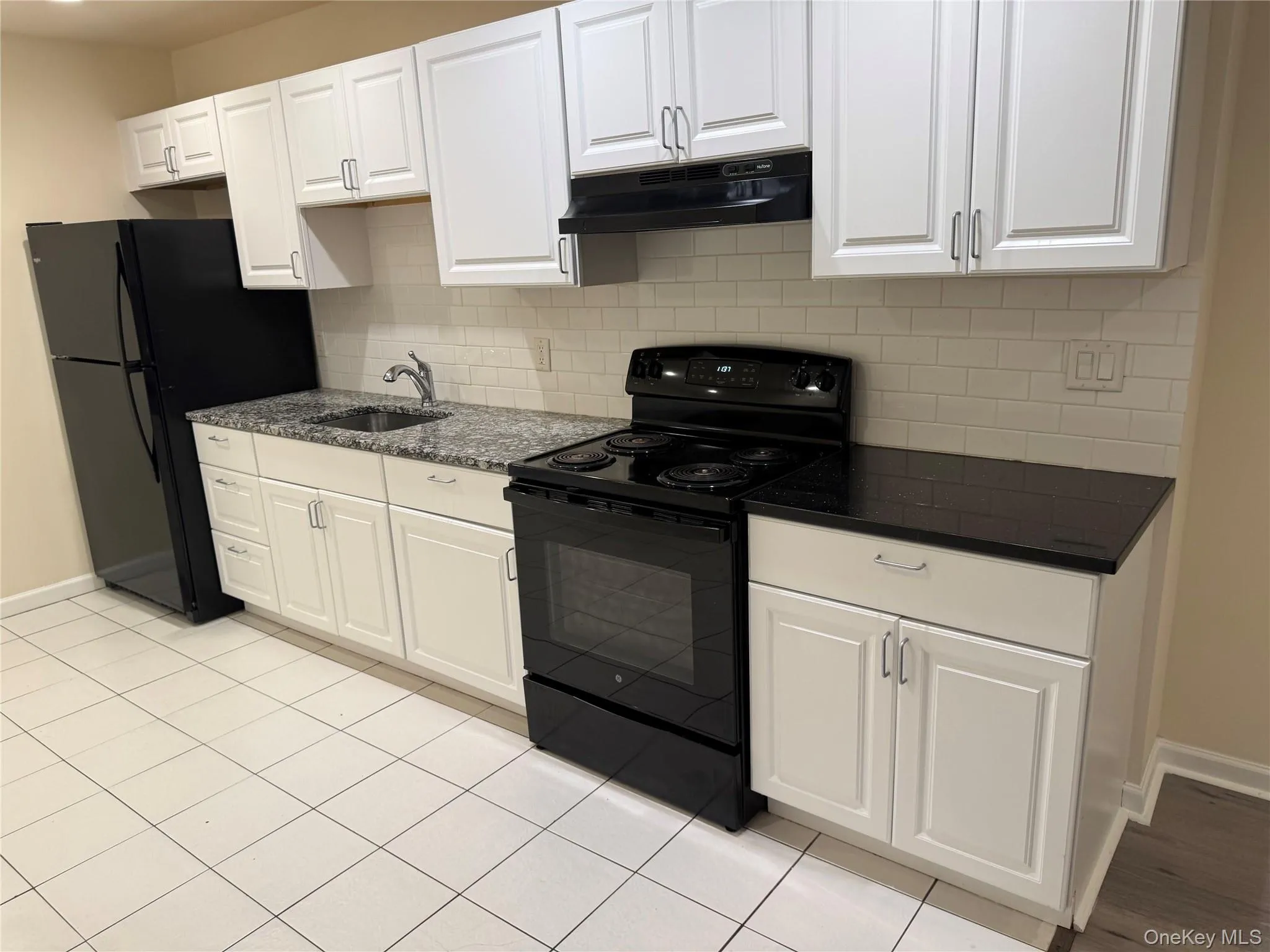 286 Main Street, Beacon, NY, 1 Bedroom Bedrooms, 5 Rooms Rooms,1 BathroomBathrooms,Residential Lease,For Rent,Main,0,1014822 286 Main Street, Beacon, NY, 1 Bedroom Bedrooms, 5 Rooms Rooms,1 BathroomBathrooms,Residential Lease,For Rent,Main,0,1014822