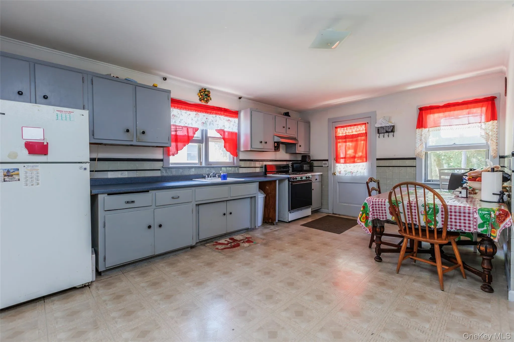 337 Hamilton Avenue, Riverhead, NY, 3 Bedrooms Bedrooms, 5 Rooms Rooms,1 BathroomBathrooms,Residential,For Rent,Hamilton,0,1014828 337 Hamilton Avenue, Riverhead, NY, 3 Bedrooms Bedrooms, 5 Rooms Rooms,1 BathroomBathrooms,Residential,For Rent,Hamilton,0,1014828
