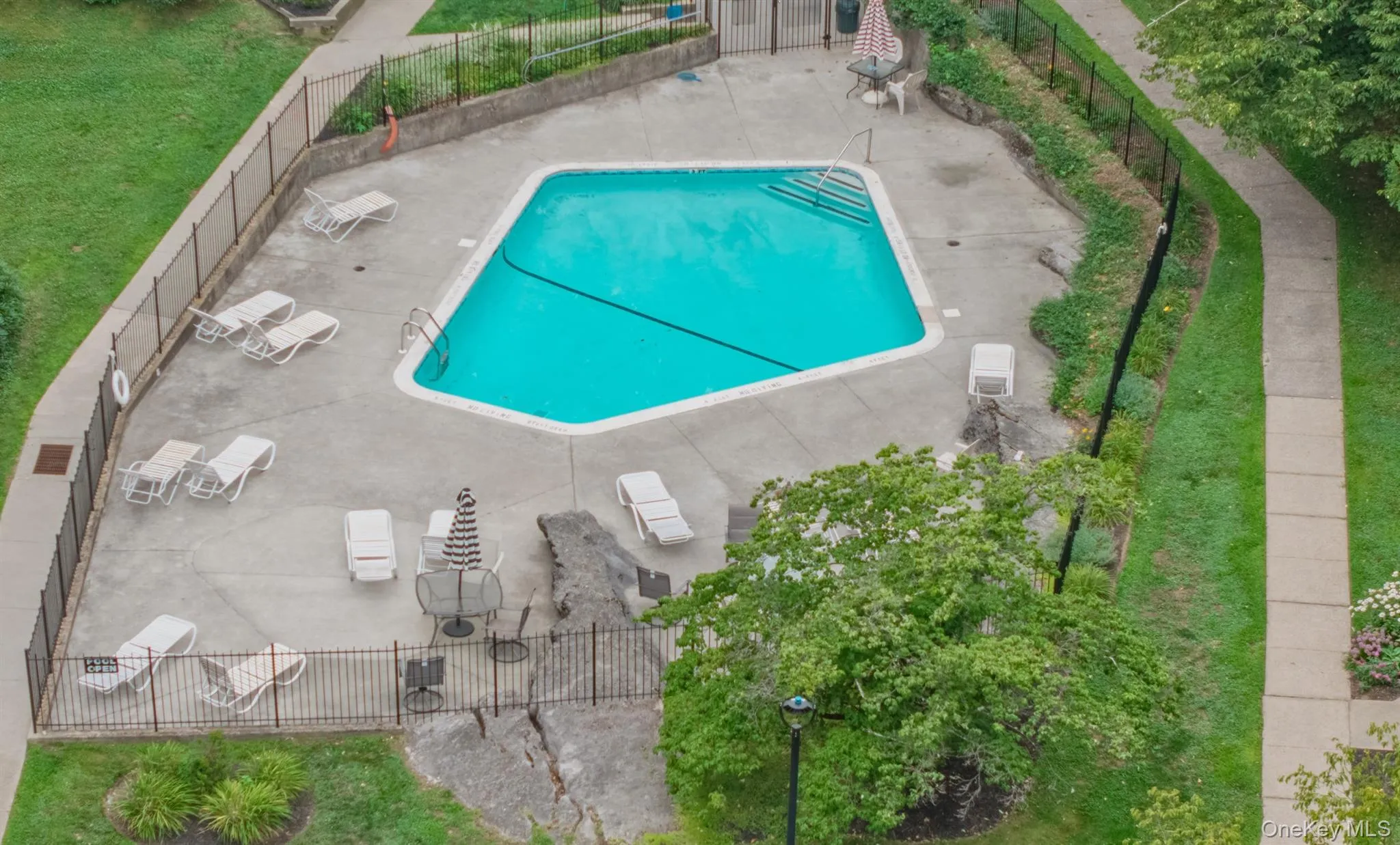 303 Village Court, Kingston, NY, 2 Bedrooms Bedrooms, 5 Rooms Rooms,1 BathroomBathrooms,Residential,For Rent,Village,0,1014831 303 Village Court, Kingston, NY, 2 Bedrooms Bedrooms, 5 Rooms Rooms,1 BathroomBathrooms,Residential,For Rent,Village,0,1014831