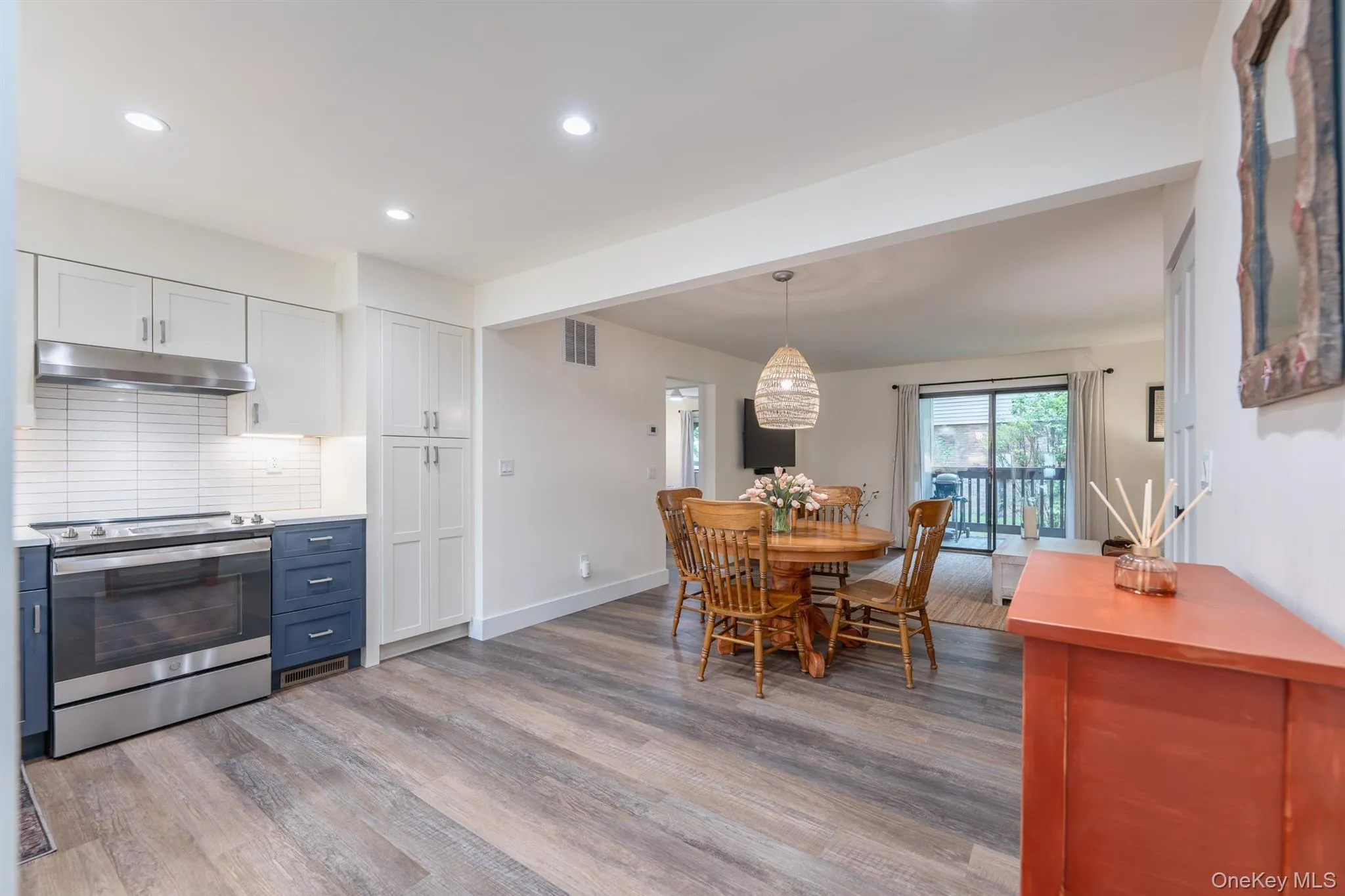 303 Village Court, Kingston, NY, 2 Bedrooms Bedrooms, 5 Rooms Rooms,1 BathroomBathrooms,Residential,For Rent,Village,0,1014831 303 Village Court, Kingston, NY, 2 Bedrooms Bedrooms, 5 Rooms Rooms,1 BathroomBathrooms,Residential,For Rent,Village,0,1014831