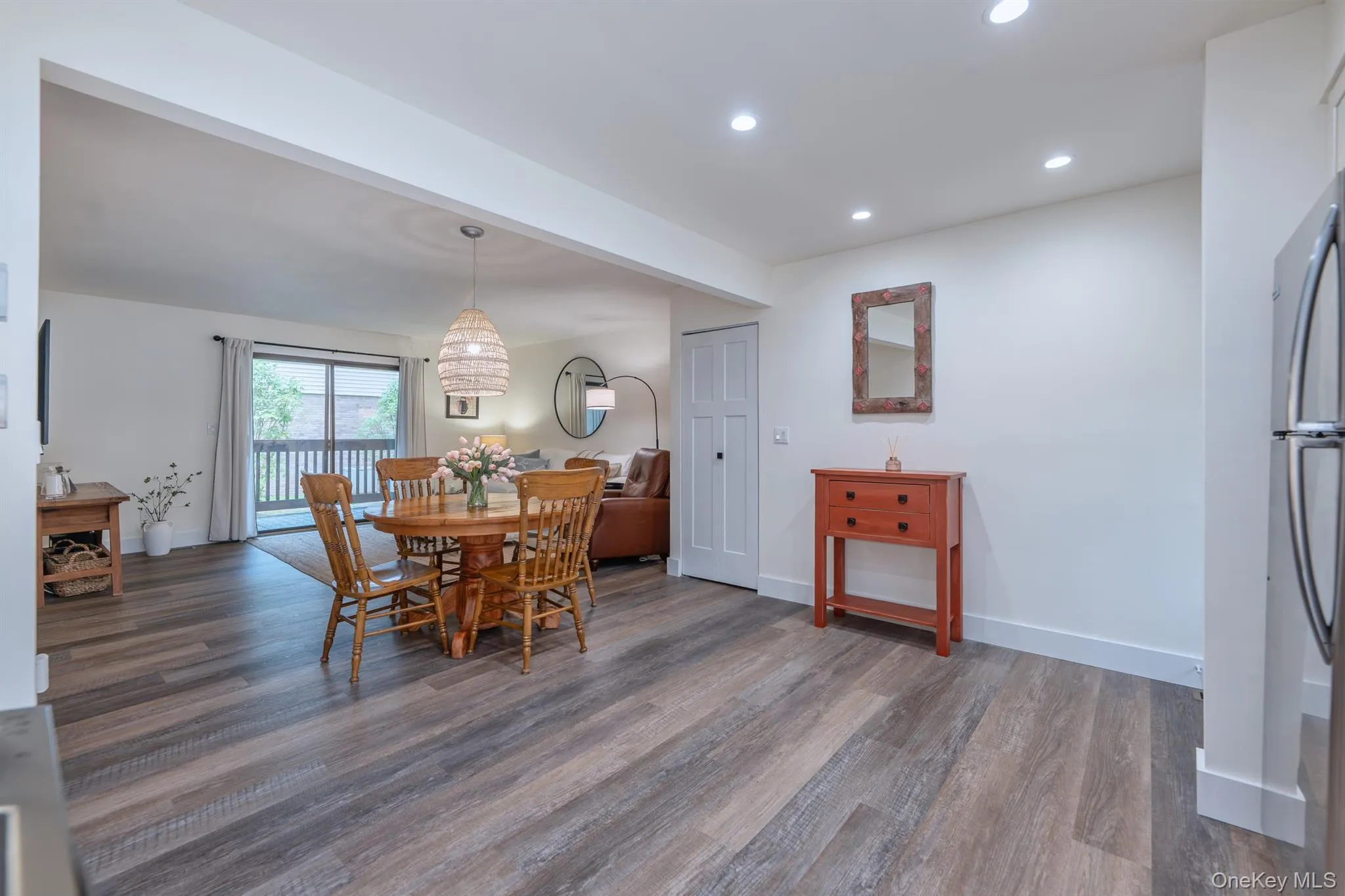 303 Village Court, Kingston, NY, 2 Bedrooms Bedrooms, 5 Rooms Rooms,1 BathroomBathrooms,Residential,For Rent,Village,0,1014831 303 Village Court, Kingston, NY, 2 Bedrooms Bedrooms, 5 Rooms Rooms,1 BathroomBathrooms,Residential,For Rent,Village,0,1014831