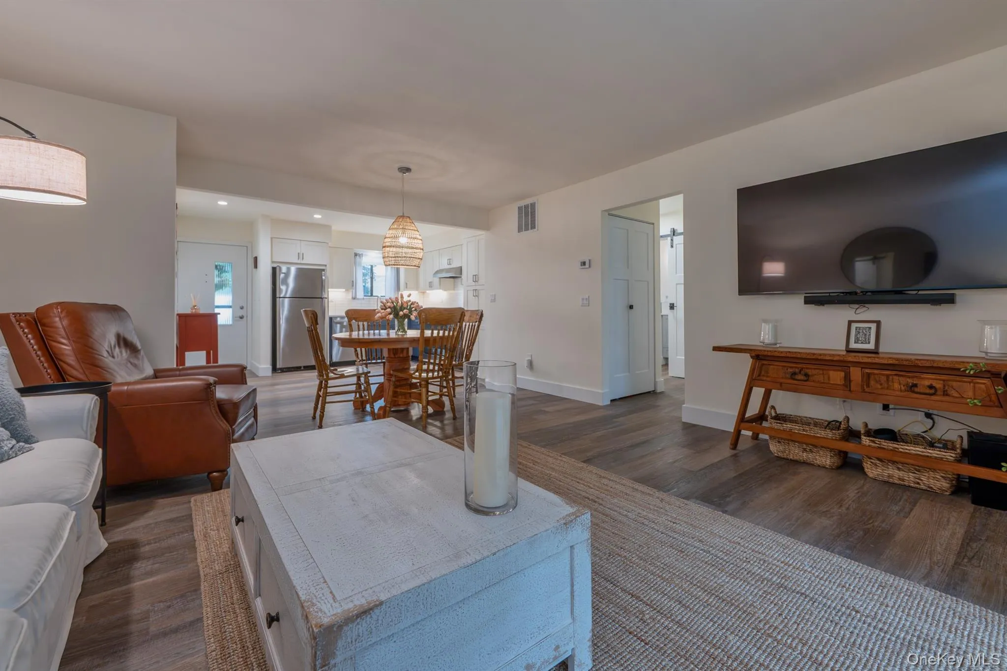 303 Village Court, Kingston, NY, 2 Bedrooms Bedrooms, 5 Rooms Rooms,1 BathroomBathrooms,Residential,For Rent,Village,0,1014831 303 Village Court, Kingston, NY, 2 Bedrooms Bedrooms, 5 Rooms Rooms,1 BathroomBathrooms,Residential,For Rent,Village,0,1014831