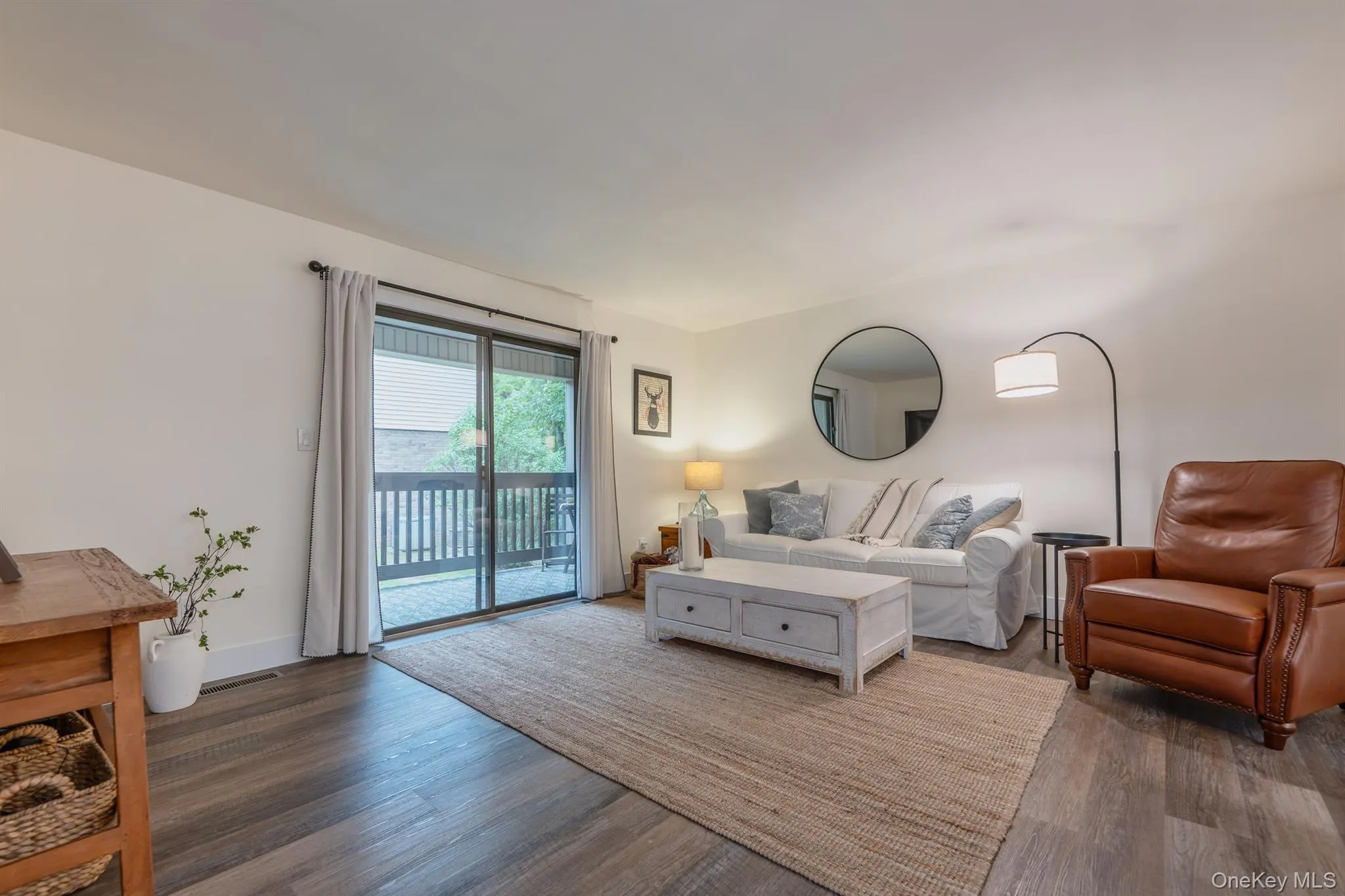 303 Village Court, Kingston, NY, 2 Bedrooms Bedrooms, 5 Rooms Rooms,1 BathroomBathrooms,Residential,For Rent,Village,0,1014831 303 Village Court, Kingston, NY, 2 Bedrooms Bedrooms, 5 Rooms Rooms,1 BathroomBathrooms,Residential,For Rent,Village,0,1014831