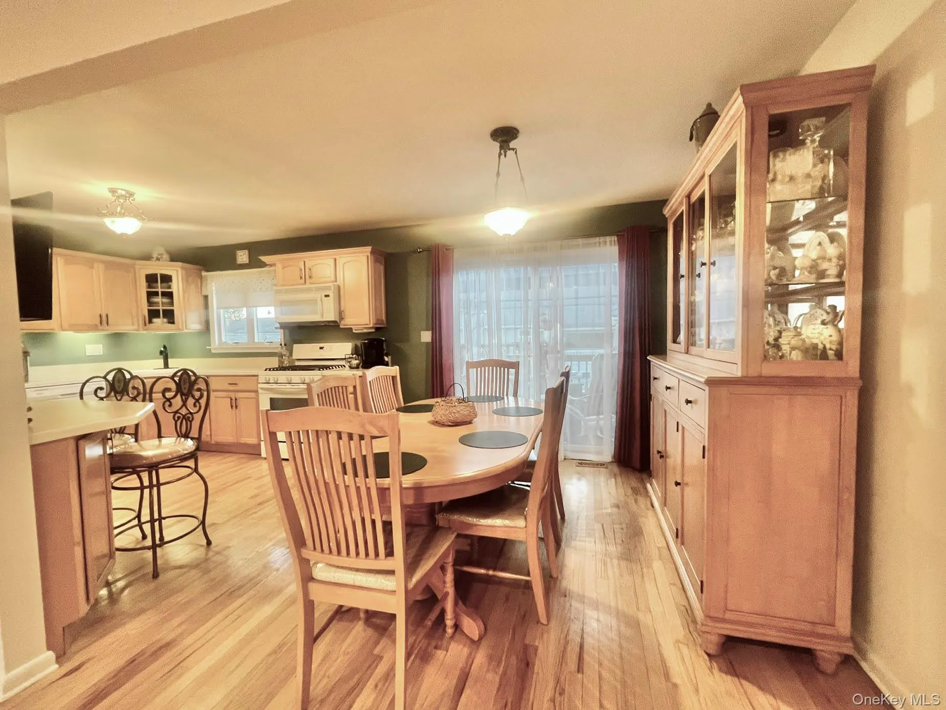 48 20th Street, Babylon, NY, 4 Bedrooms Bedrooms, 8 Rooms Rooms,1 BathroomBathrooms,Residential,For Rent,20th,0,KEY1014833 48 20th Street, Babylon, NY, 4 Bedrooms Bedrooms, 8 Rooms Rooms,1 BathroomBathrooms,Residential,For Rent,20th,0,KEY1014833