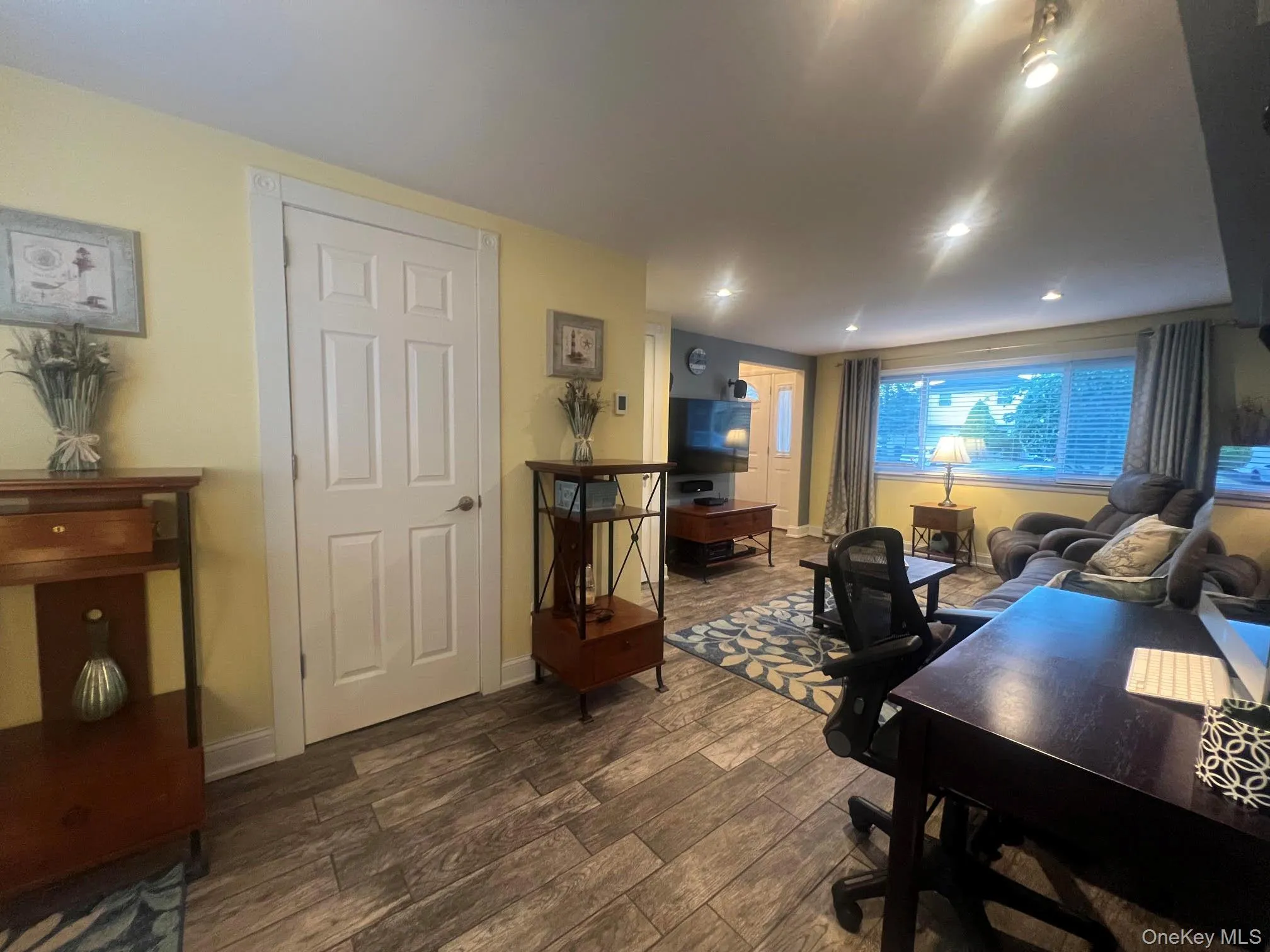 48 20th Street, Babylon, NY, 4 Bedrooms Bedrooms, 8 Rooms Rooms,1 BathroomBathrooms,Residential,For Rent,20th,0,KEY1014833 48 20th Street, Babylon, NY, 4 Bedrooms Bedrooms, 8 Rooms Rooms,1 BathroomBathrooms,Residential,For Rent,20th,0,KEY1014833