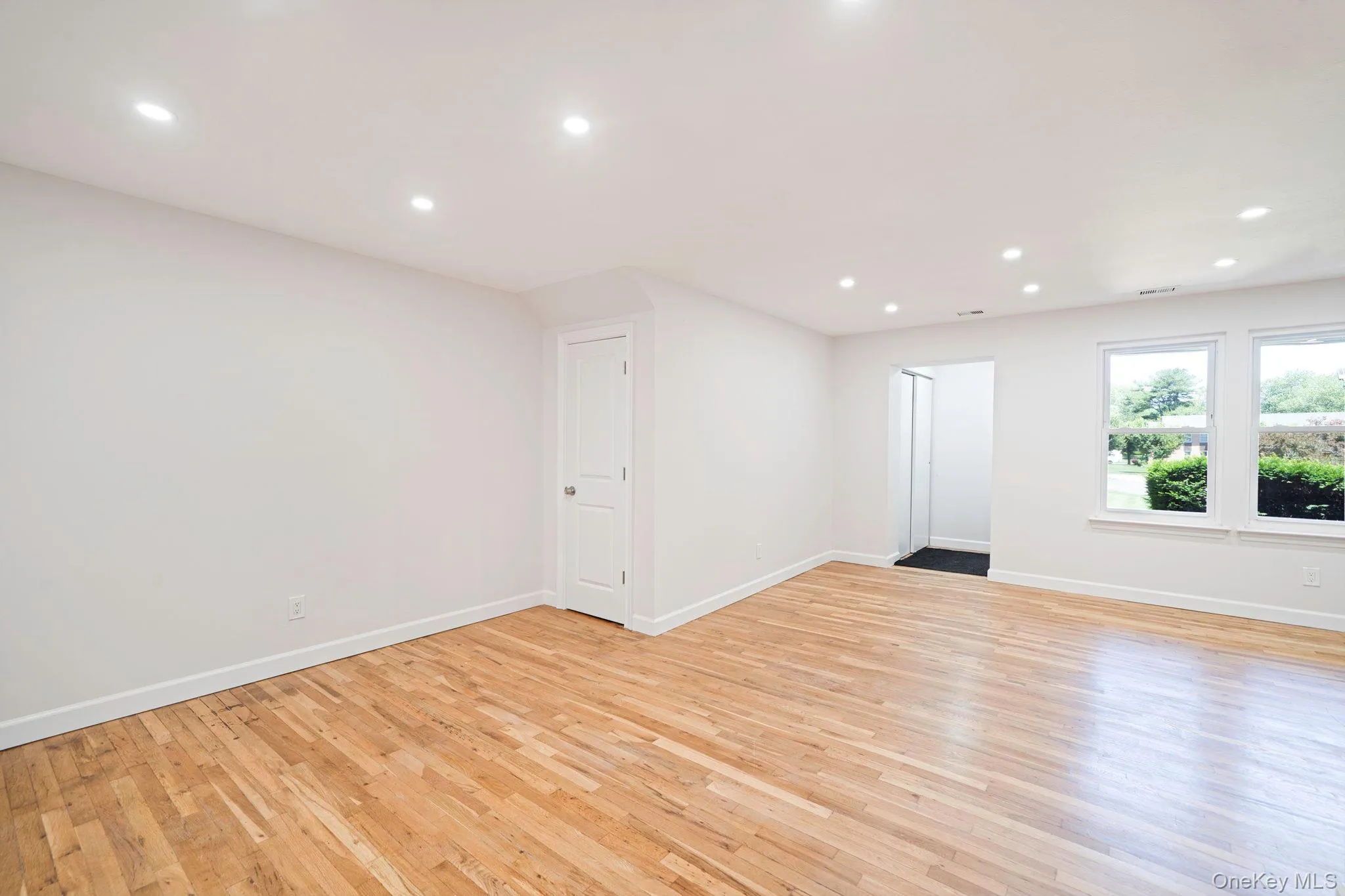 97 Artist Lake Drive, Brookhaven, NY, 1 Bedroom Bedrooms, 4 Rooms Rooms,1 BathroomBathrooms,Residential,For Rent,Artist Lake,0,1014836 97 Artist Lake Drive, Brookhaven, NY, 1 Bedroom Bedrooms, 4 Rooms Rooms,1 BathroomBathrooms,Residential,For Rent,Artist Lake,0,1014836