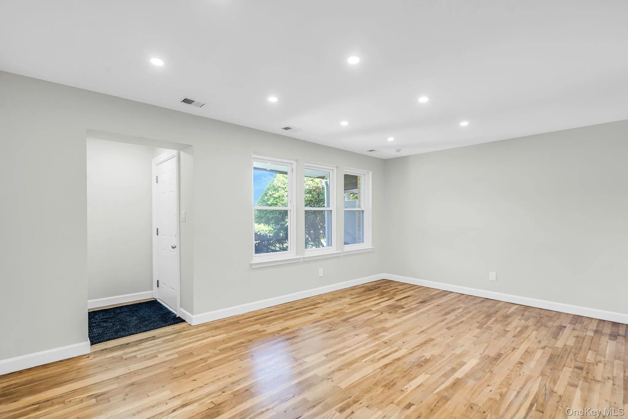 97 Artist Lake Drive, Brookhaven, NY, 1 Bedroom Bedrooms, 4 Rooms Rooms,1 BathroomBathrooms,Residential,For Rent,Artist Lake,0,1014836 97 Artist Lake Drive, Brookhaven, NY, 1 Bedroom Bedrooms, 4 Rooms Rooms,1 BathroomBathrooms,Residential,For Rent,Artist Lake,0,1014836