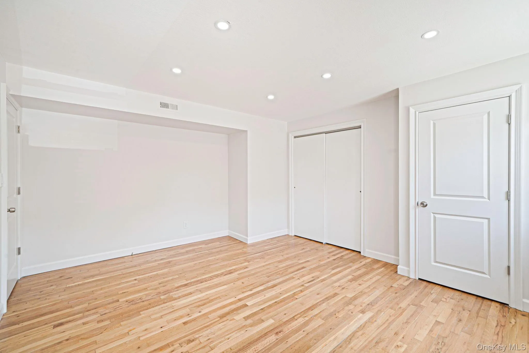 97 Artist Lake Drive, Brookhaven, NY, 1 Bedroom Bedrooms, 4 Rooms Rooms,1 BathroomBathrooms,Residential,For Rent,Artist Lake,0,1014836 97 Artist Lake Drive, Brookhaven, NY, 1 Bedroom Bedrooms, 4 Rooms Rooms,1 BathroomBathrooms,Residential,For Rent,Artist Lake,0,1014836