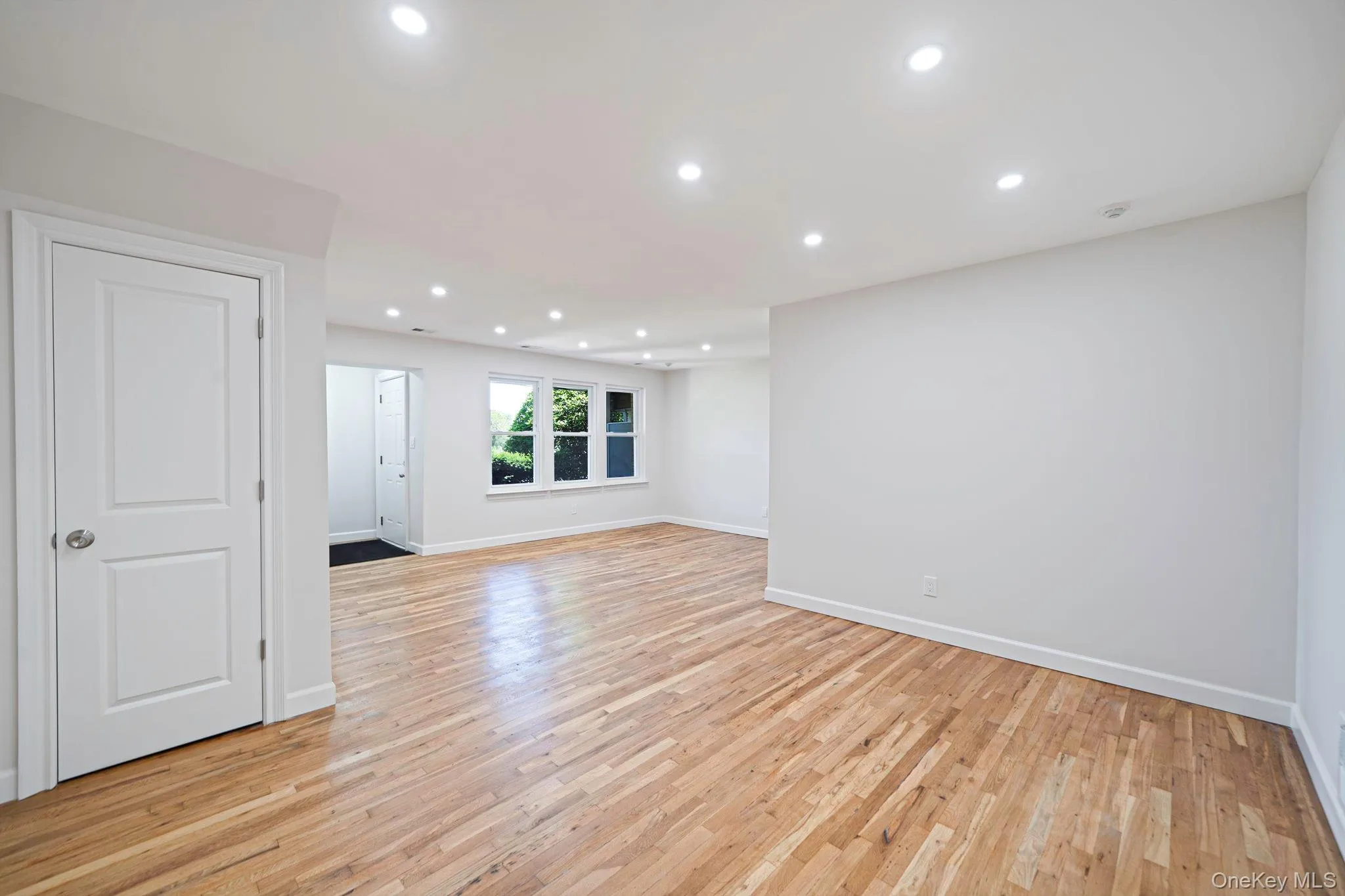 97 Artist Lake Drive, Brookhaven, NY, 1 Bedroom Bedrooms, 4 Rooms Rooms,1 BathroomBathrooms,Residential,For Rent,Artist Lake,0,1014836 97 Artist Lake Drive, Brookhaven, NY, 1 Bedroom Bedrooms, 4 Rooms Rooms,1 BathroomBathrooms,Residential,For Rent,Artist Lake,0,1014836