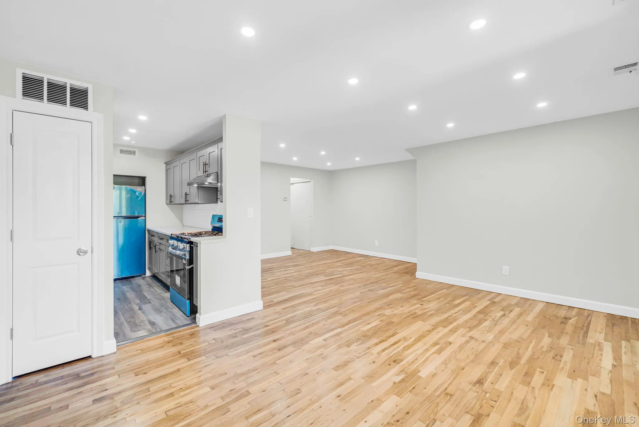 97 Artist Lake Drive, Brookhaven, NY, 1 Bedroom Bedrooms, 4 Rooms Rooms,1 BathroomBathrooms,Residential,For Rent,Artist Lake,0,1014836 97 Artist Lake Drive, Brookhaven, NY, 1 Bedroom Bedrooms, 4 Rooms Rooms,1 BathroomBathrooms,Residential,For Rent,Artist Lake,0,1014836