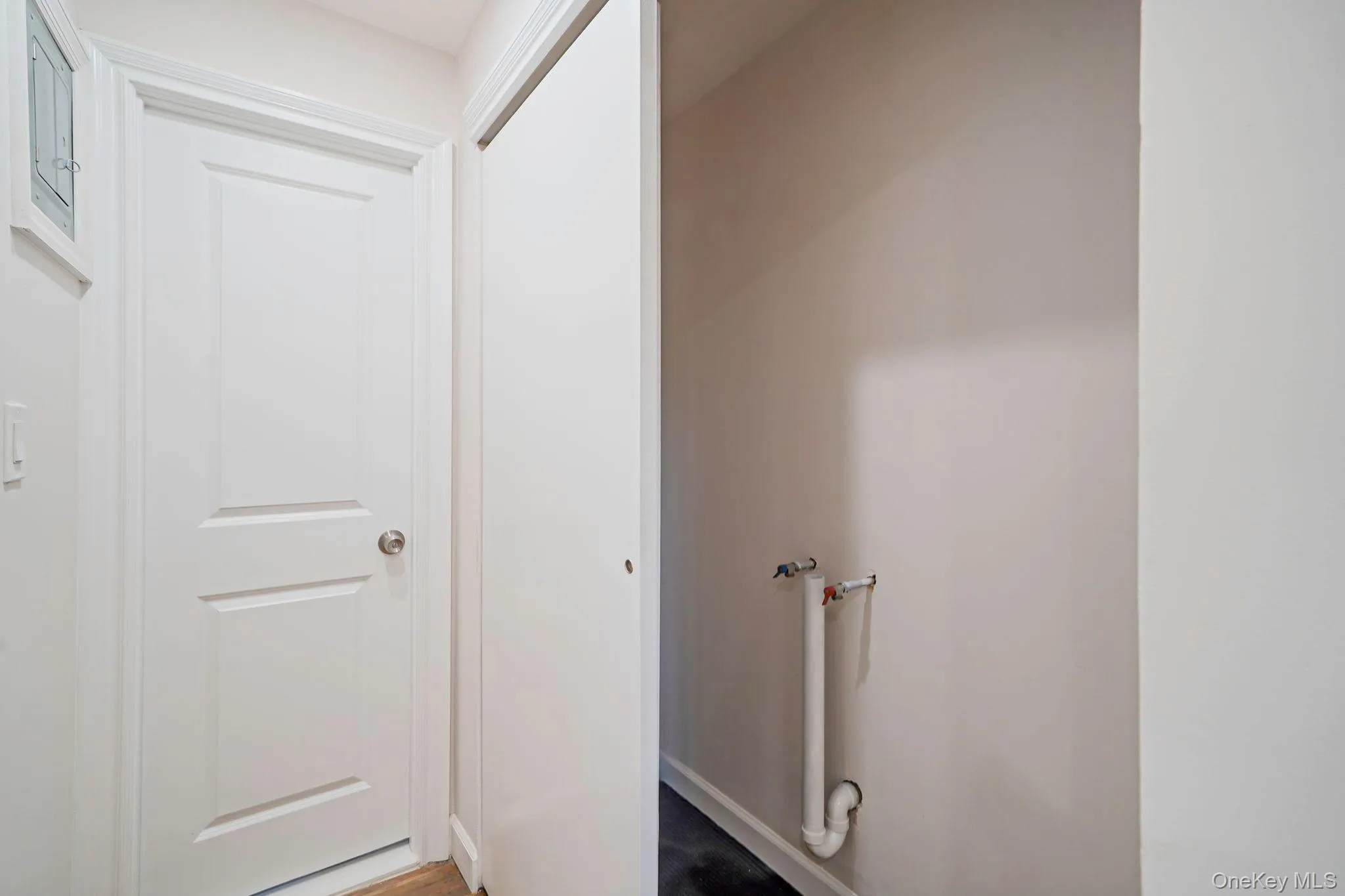 97 Artist Lake Drive, Brookhaven, NY, 1 Bedroom Bedrooms, 4 Rooms Rooms,1 BathroomBathrooms,Residential,For Rent,Artist Lake,0,1014836 97 Artist Lake Drive, Brookhaven, NY, 1 Bedroom Bedrooms, 4 Rooms Rooms,1 BathroomBathrooms,Residential,For Rent,Artist Lake,0,1014836