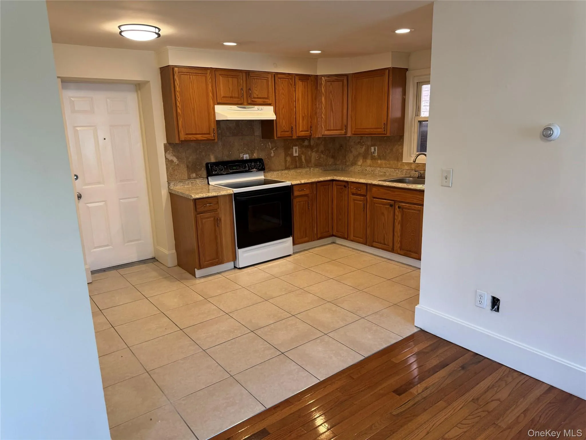294 Main Street, Beacon, NY, 1 Bedroom Bedrooms, 4 Rooms Rooms,1 BathroomBathrooms,Residential Lease,For Rent,Main,0,1014840 294 Main Street, Beacon, NY, 1 Bedroom Bedrooms, 4 Rooms Rooms,1 BathroomBathrooms,Residential Lease,For Rent,Main,0,1014840