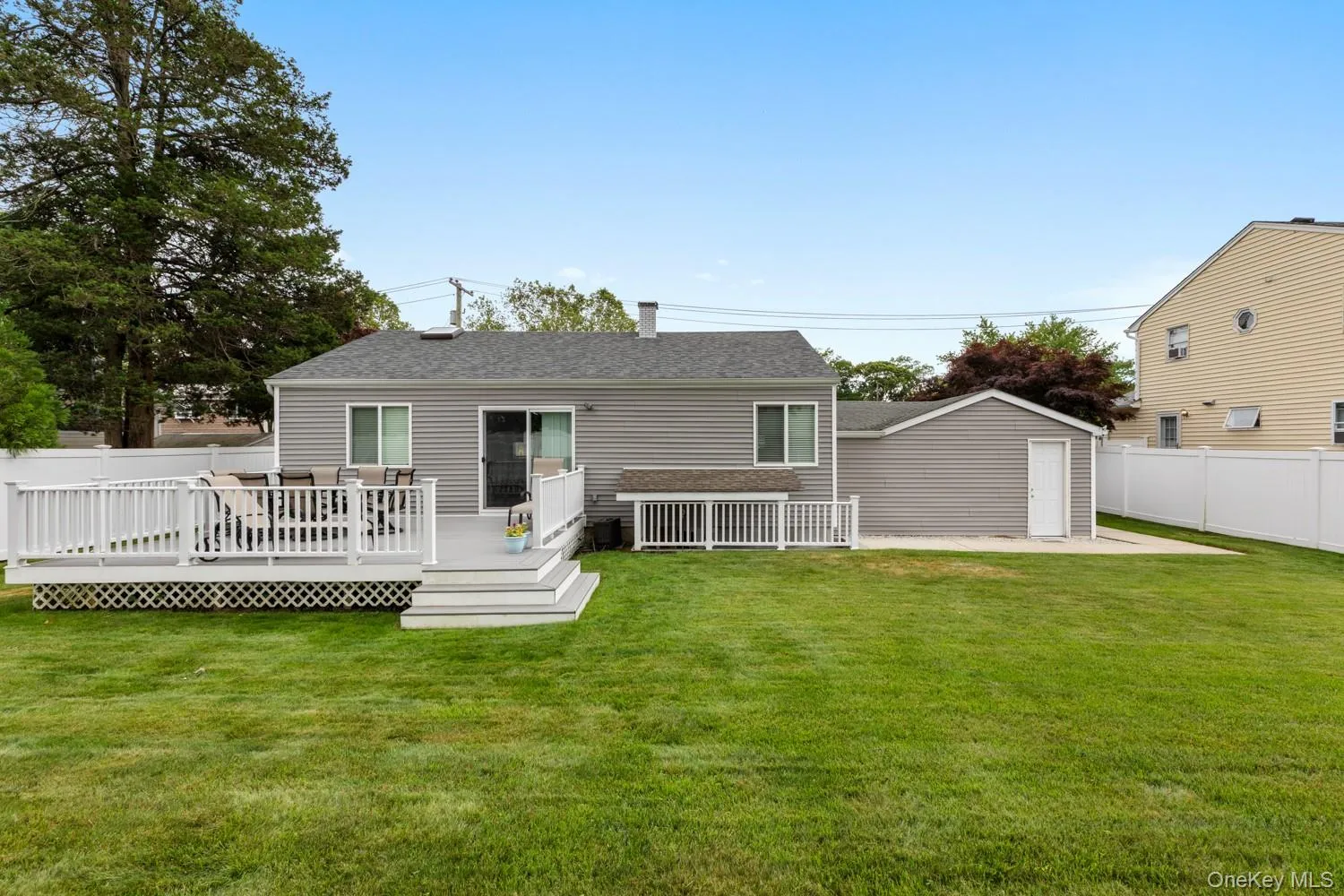 1032 Thompson Drive, Islip, NY, 3 Bedrooms Bedrooms, 10 Rooms Rooms,2 BathroomsBathrooms,Residential,For Rent,Thompson,0,1014841 1032 Thompson Drive, Islip, NY, 3 Bedrooms Bedrooms, 10 Rooms Rooms,2 BathroomsBathrooms,Residential,For Rent,Thompson,0,1014841