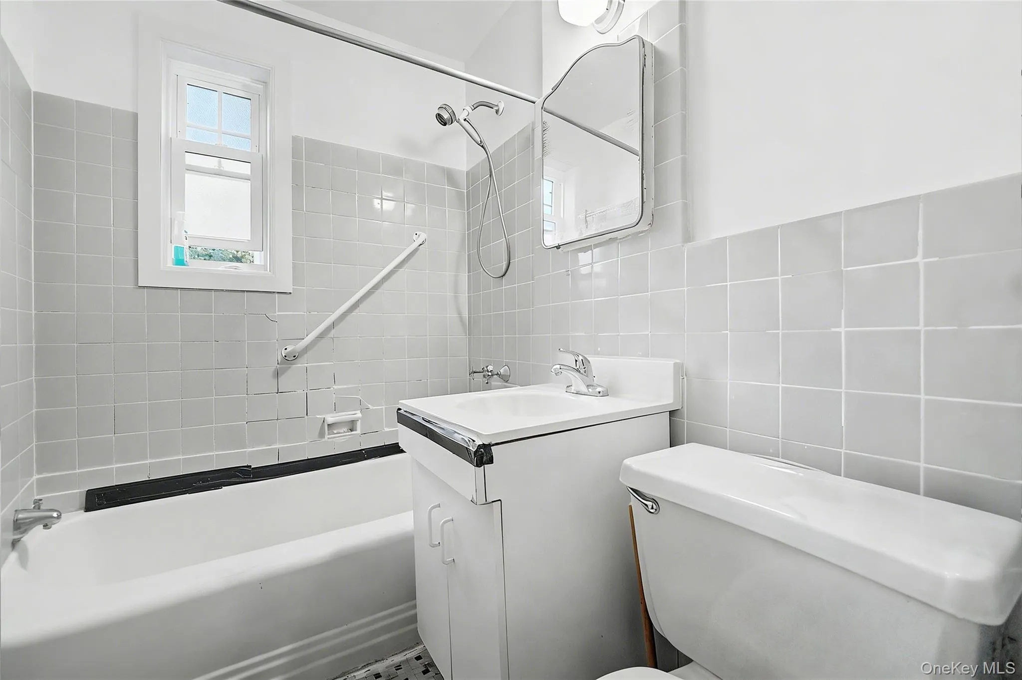 226-15 Kingsbury Avenue, New York, NY, 1 Bedroom Bedrooms, 4 Rooms Rooms,1 BathroomBathrooms,Residential,For Rent,Kingsbury,0,1014842 226-15 Kingsbury Avenue, New York, NY, 1 Bedroom Bedrooms, 4 Rooms Rooms,1 BathroomBathrooms,Residential,For Rent,Kingsbury,0,1014842