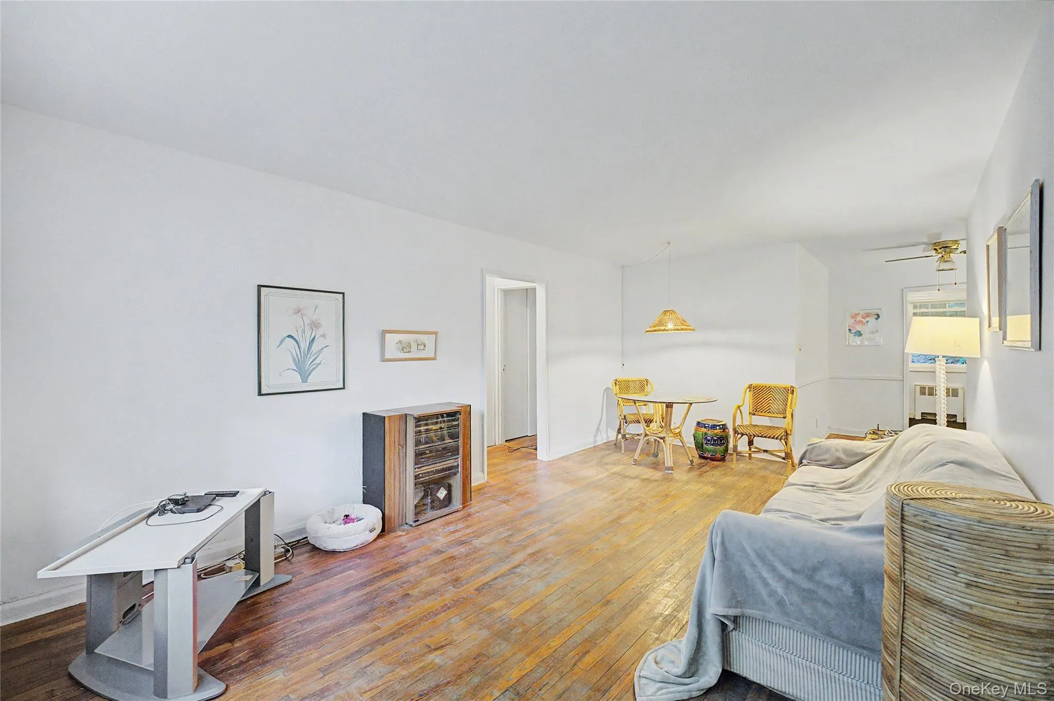 226-15 Kingsbury Avenue, New York, NY, 1 Bedroom Bedrooms, 4 Rooms Rooms,1 BathroomBathrooms,Residential,For Rent,Kingsbury,0,1014842 226-15 Kingsbury Avenue, New York, NY, 1 Bedroom Bedrooms, 4 Rooms Rooms,1 BathroomBathrooms,Residential,For Rent,Kingsbury,0,1014842