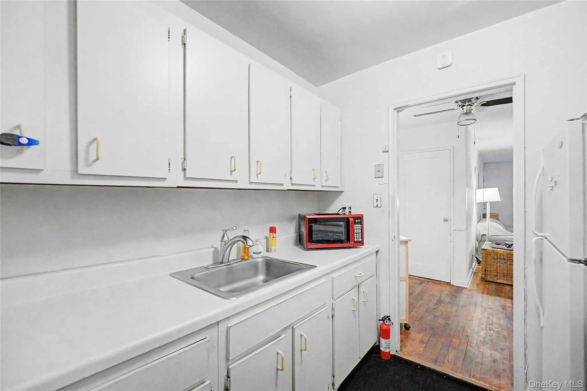 226-15 Kingsbury Avenue, New York, NY, 1 Bedroom Bedrooms, 4 Rooms Rooms,1 BathroomBathrooms,Residential,For Rent,Kingsbury,0,1014842 226-15 Kingsbury Avenue, New York, NY, 1 Bedroom Bedrooms, 4 Rooms Rooms,1 BathroomBathrooms,Residential,For Rent,Kingsbury,0,1014842