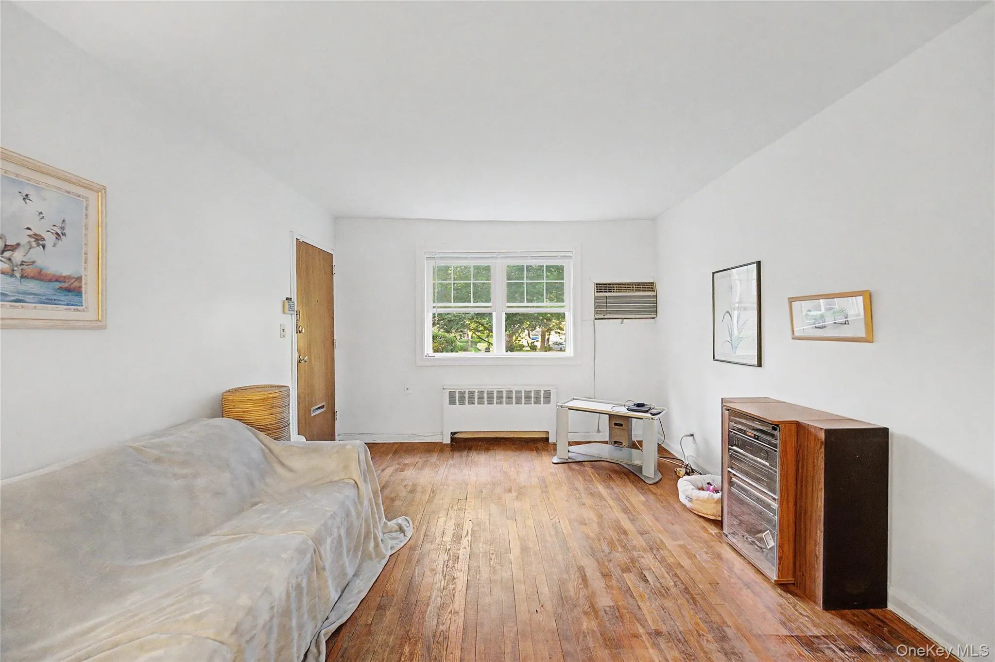 226-15 Kingsbury Avenue, New York, NY, 1 Bedroom Bedrooms, 4 Rooms Rooms,1 BathroomBathrooms,Residential,For Rent,Kingsbury,0,1014842 226-15 Kingsbury Avenue, New York, NY, 1 Bedroom Bedrooms, 4 Rooms Rooms,1 BathroomBathrooms,Residential,For Rent,Kingsbury,0,1014842