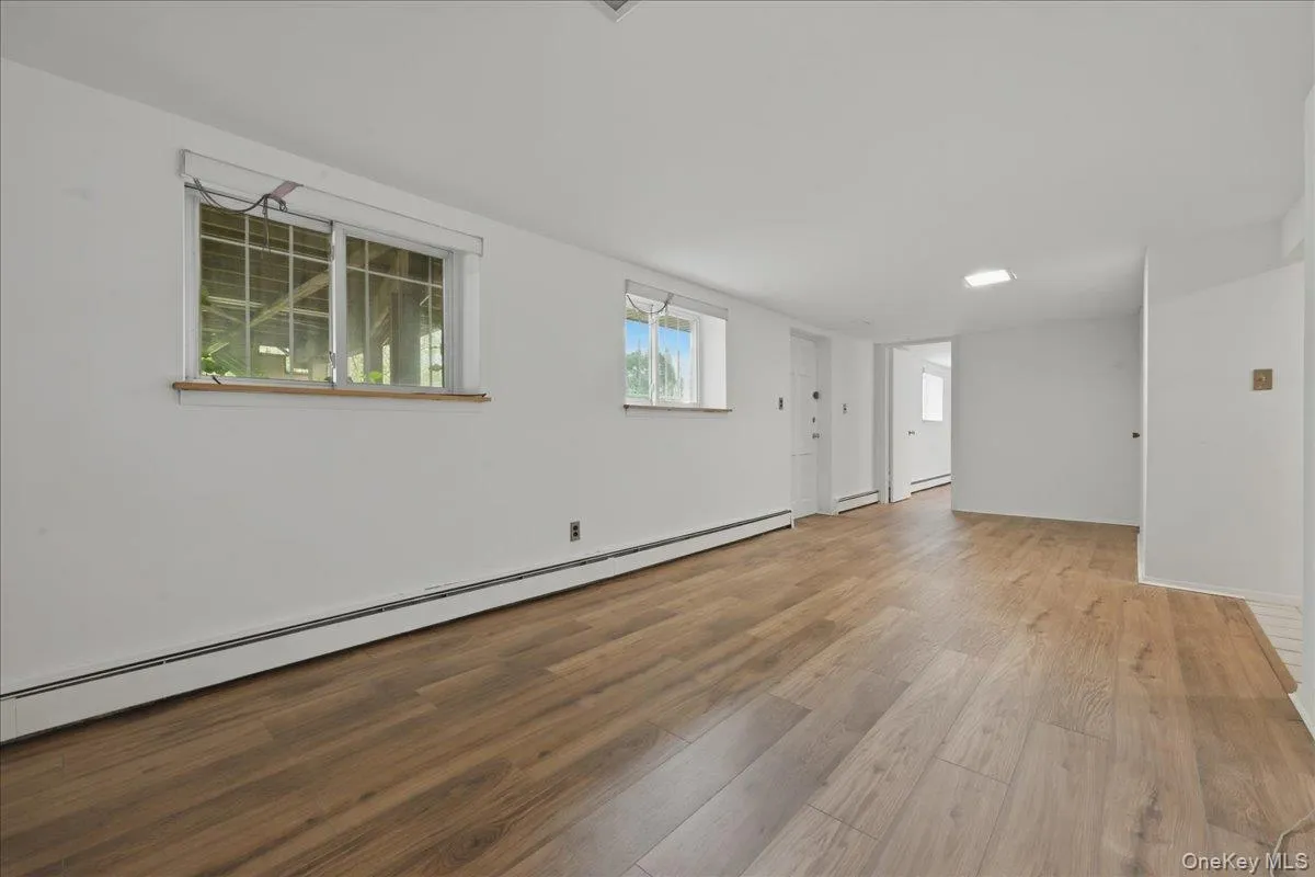 1395 Meadowbrook Road, Hempstead, NY, 4 Bedrooms Bedrooms, 8 Rooms Rooms,2 BathroomsBathrooms,Residential,For Rent,Meadowbrook,0,1014844 1395 Meadowbrook Road, Hempstead, NY, 4 Bedrooms Bedrooms, 8 Rooms Rooms,2 BathroomsBathrooms,Residential,For Rent,Meadowbrook,0,1014844