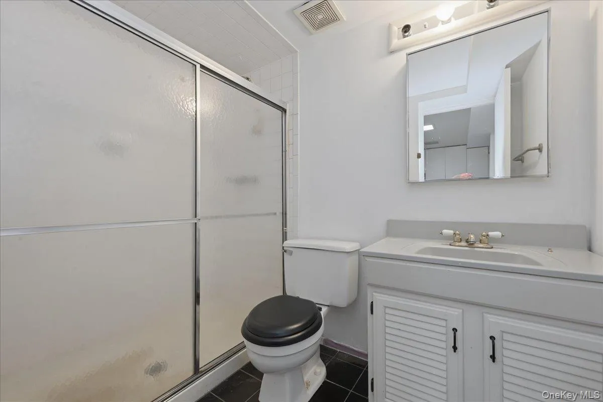 1395 Meadowbrook Road, Hempstead, NY, 4 Bedrooms Bedrooms, 8 Rooms Rooms,2 BathroomsBathrooms,Residential,For Rent,Meadowbrook,0,1014844 1395 Meadowbrook Road, Hempstead, NY, 4 Bedrooms Bedrooms, 8 Rooms Rooms,2 BathroomsBathrooms,Residential,For Rent,Meadowbrook,0,1014844