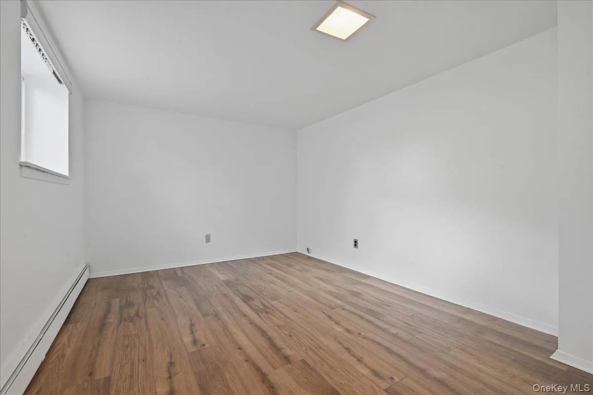 1395 Meadowbrook Road, Hempstead, NY, 4 Bedrooms Bedrooms, 8 Rooms Rooms,2 BathroomsBathrooms,Residential,For Rent,Meadowbrook,0,1014844 1395 Meadowbrook Road, Hempstead, NY, 4 Bedrooms Bedrooms, 8 Rooms Rooms,2 BathroomsBathrooms,Residential,For Rent,Meadowbrook,0,1014844