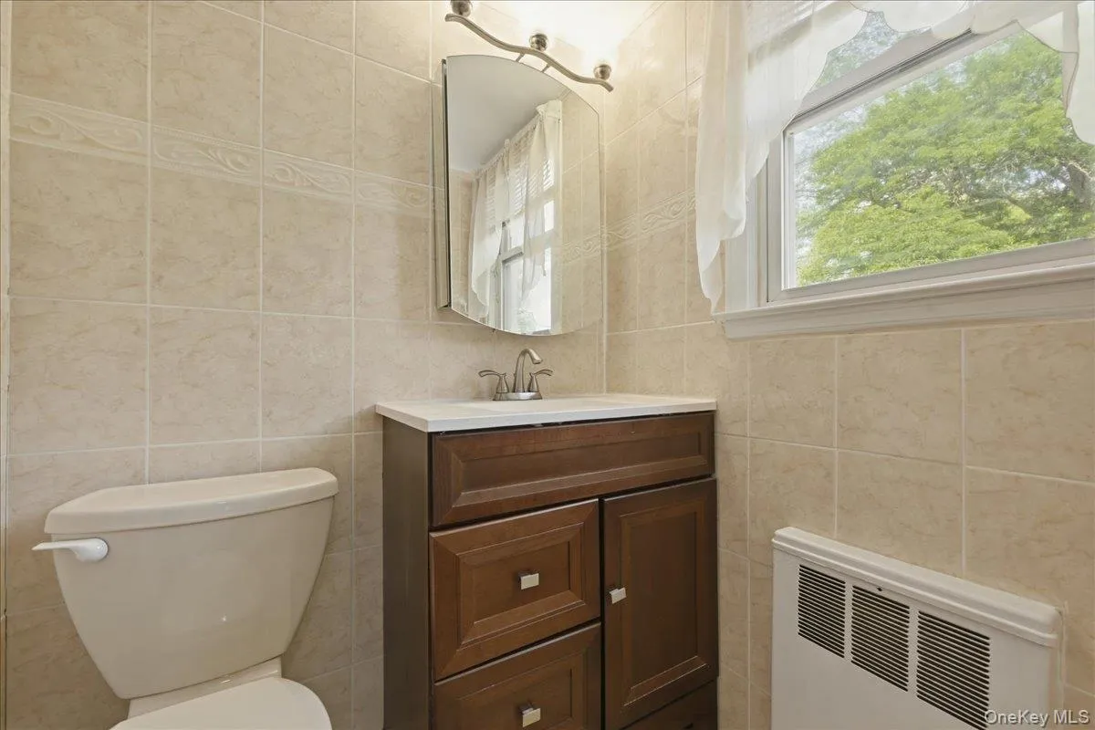 1395 Meadowbrook Road, Hempstead, NY, 4 Bedrooms Bedrooms, 8 Rooms Rooms,2 BathroomsBathrooms,Residential,For Rent,Meadowbrook,0,1014844 1395 Meadowbrook Road, Hempstead, NY, 4 Bedrooms Bedrooms, 8 Rooms Rooms,2 BathroomsBathrooms,Residential,For Rent,Meadowbrook,0,1014844