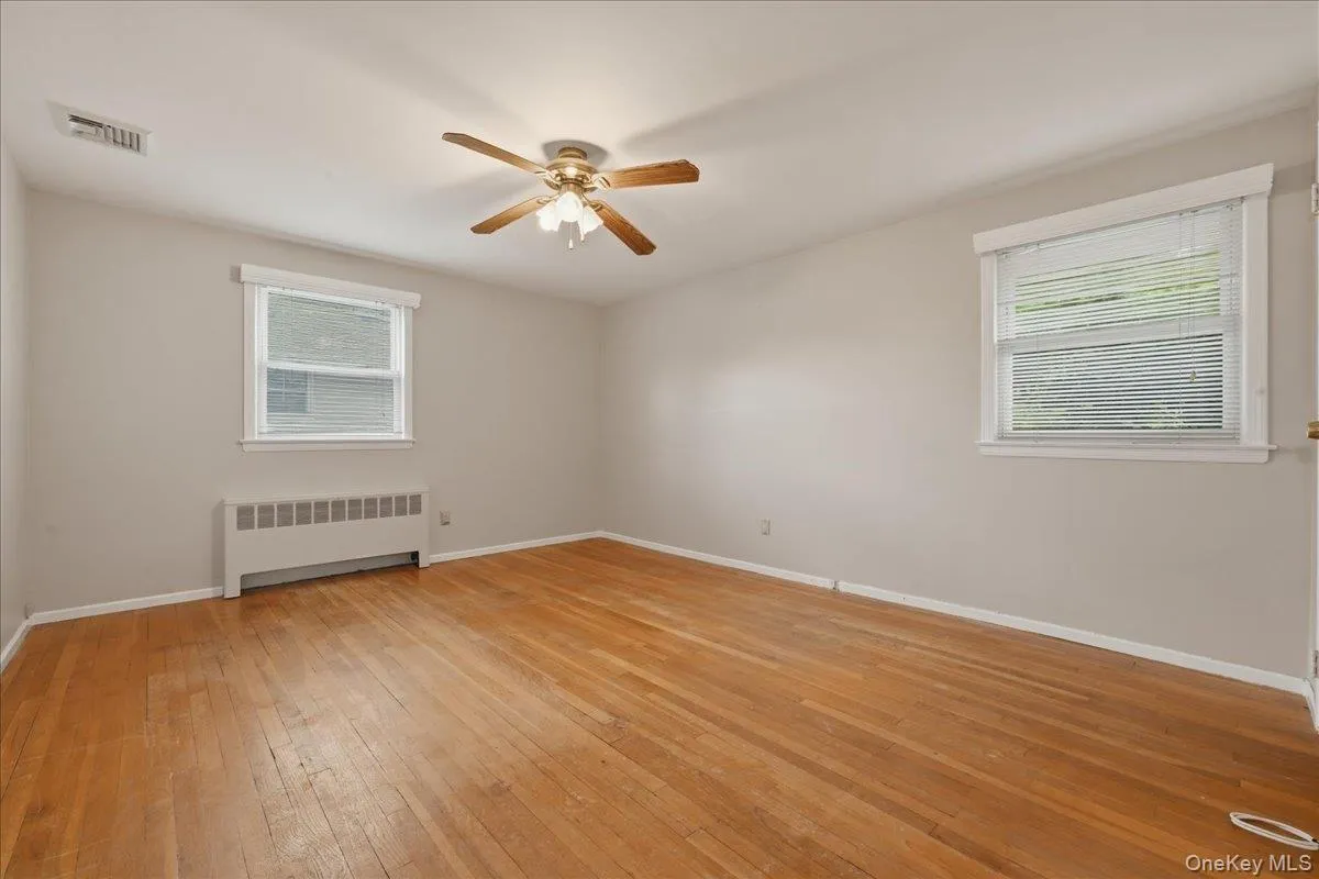 1395 Meadowbrook Road, Hempstead, NY, 4 Bedrooms Bedrooms, 8 Rooms Rooms,2 BathroomsBathrooms,Residential,For Rent,Meadowbrook,0,1014844 1395 Meadowbrook Road, Hempstead, NY, 4 Bedrooms Bedrooms, 8 Rooms Rooms,2 BathroomsBathrooms,Residential,For Rent,Meadowbrook,0,1014844