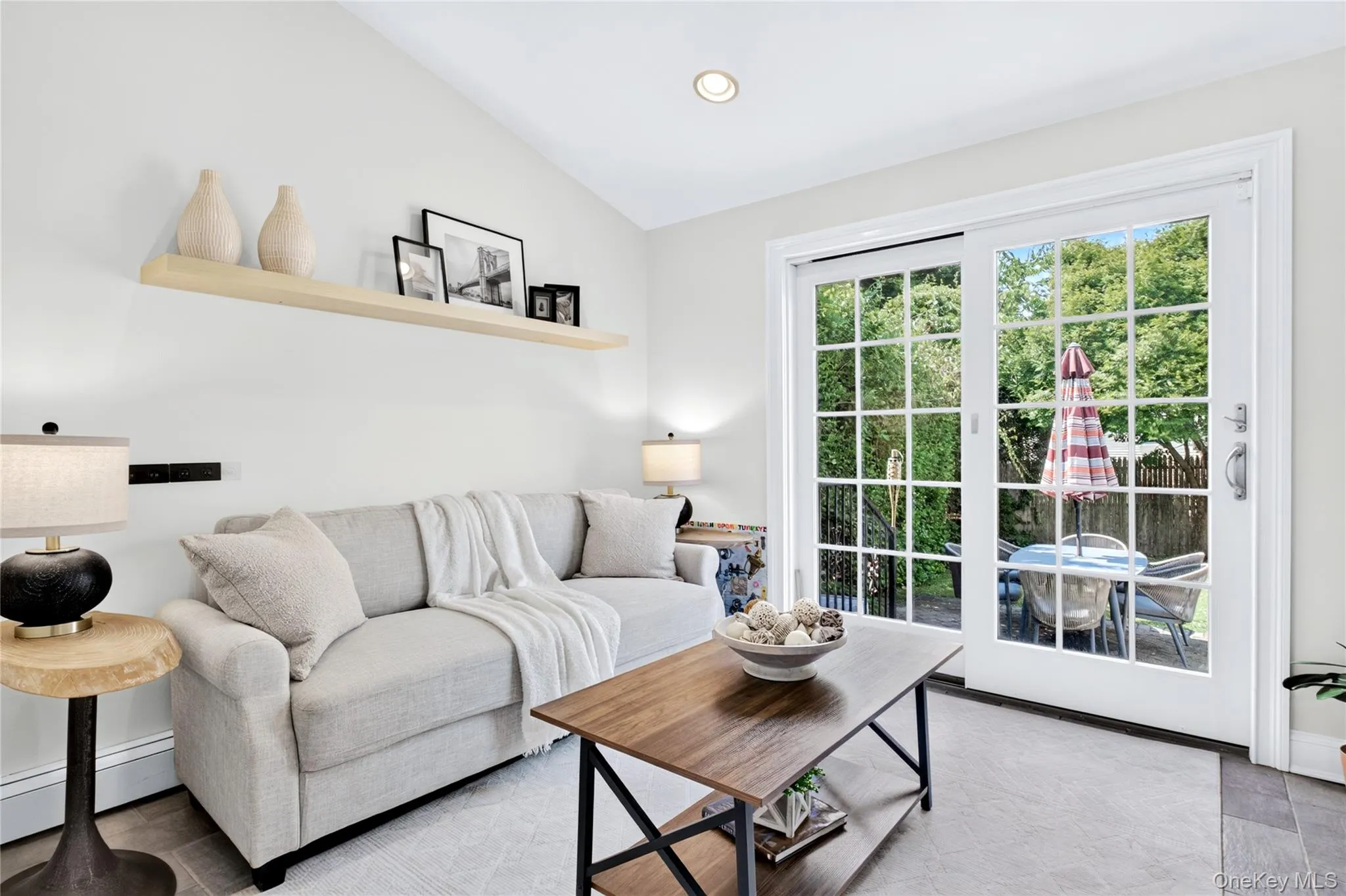 7 Fairview Avenue, North Hempstead, NY, 3 Bedrooms Bedrooms, 7 Rooms Rooms,1 BathroomBathrooms,Residential,For Rent,Fairview,0,1014850 7 Fairview Avenue, North Hempstead, NY, 3 Bedrooms Bedrooms, 7 Rooms Rooms,1 BathroomBathrooms,Residential,For Rent,Fairview,0,1014850