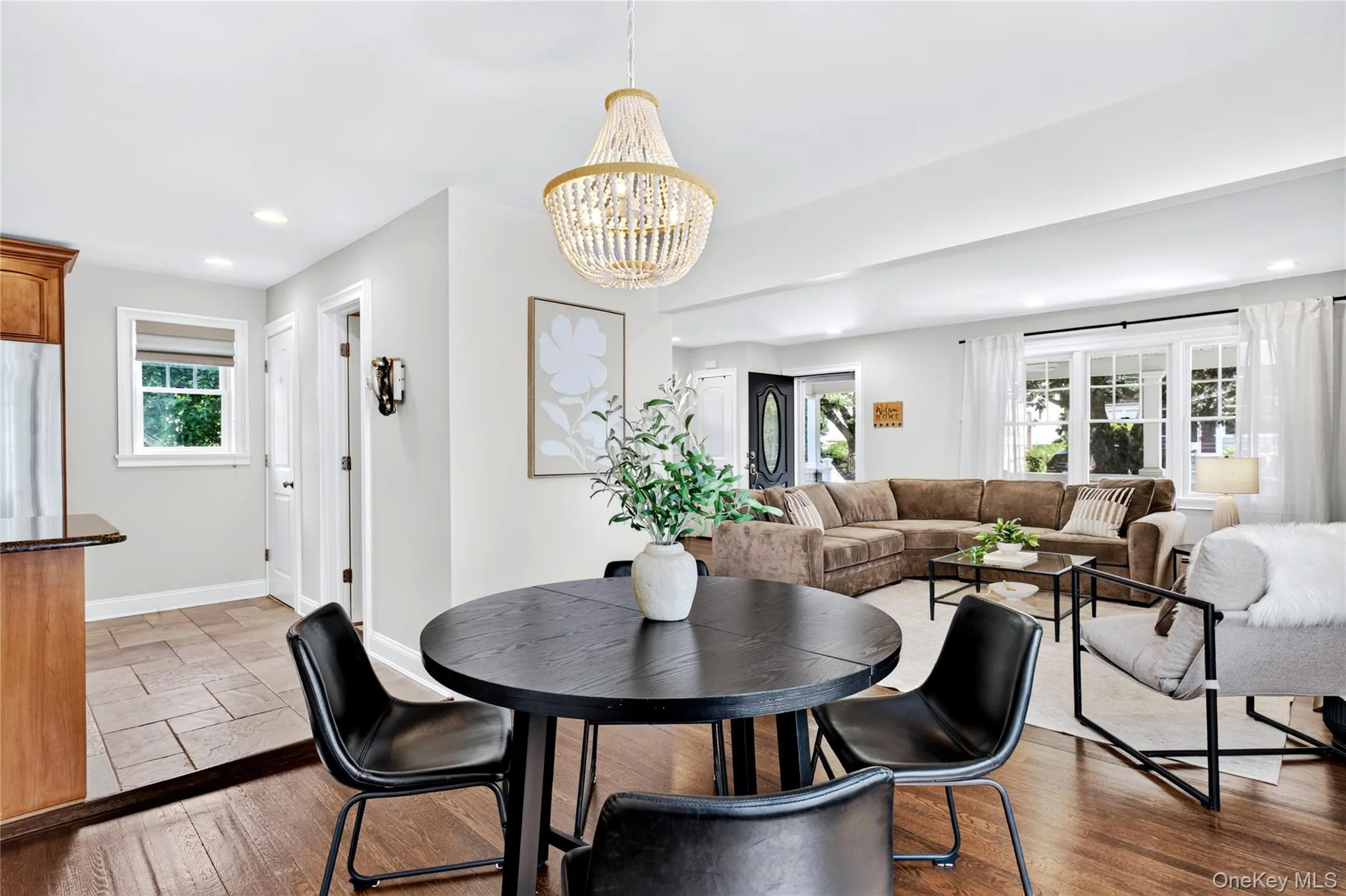 7 Fairview Avenue, North Hempstead, NY, 3 Bedrooms Bedrooms, 7 Rooms Rooms,1 BathroomBathrooms,Residential,For Rent,Fairview,0,1014850 7 Fairview Avenue, North Hempstead, NY, 3 Bedrooms Bedrooms, 7 Rooms Rooms,1 BathroomBathrooms,Residential,For Rent,Fairview,0,1014850