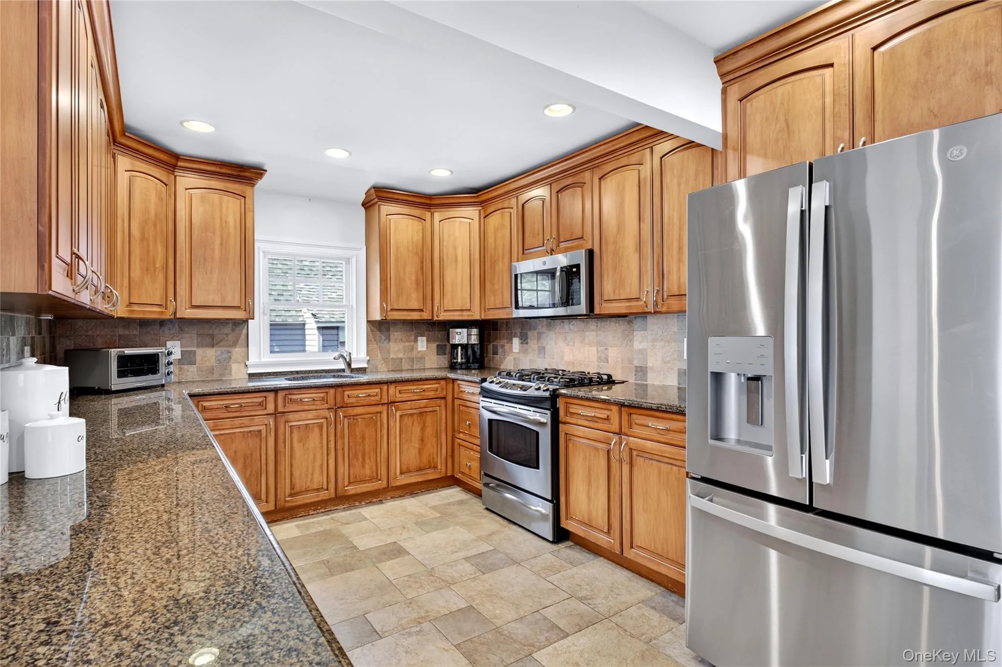 7 Fairview Avenue, North Hempstead, NY, 3 Bedrooms Bedrooms, 7 Rooms Rooms,1 BathroomBathrooms,Residential,For Rent,Fairview,0,1014850 7 Fairview Avenue, North Hempstead, NY, 3 Bedrooms Bedrooms, 7 Rooms Rooms,1 BathroomBathrooms,Residential,For Rent,Fairview,0,1014850