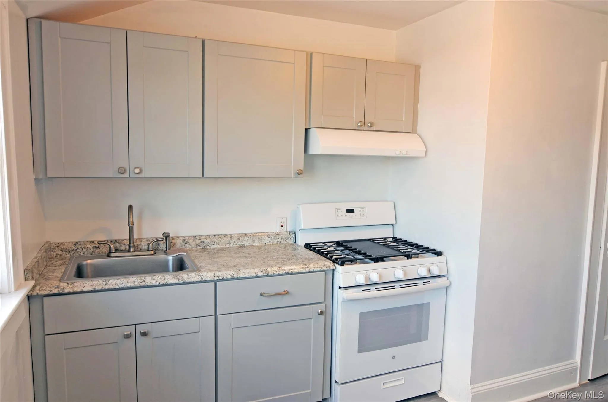 2 Second Avenue, North Hempstead, NY, 1 Bedroom Bedrooms, 4 Rooms Rooms,1 BathroomBathrooms,Residential Lease,For Rent,Second,0,1014852 2 Second Avenue, North Hempstead, NY, 1 Bedroom Bedrooms, 4 Rooms Rooms,1 BathroomBathrooms,Residential Lease,For Rent,Second,0,1014852