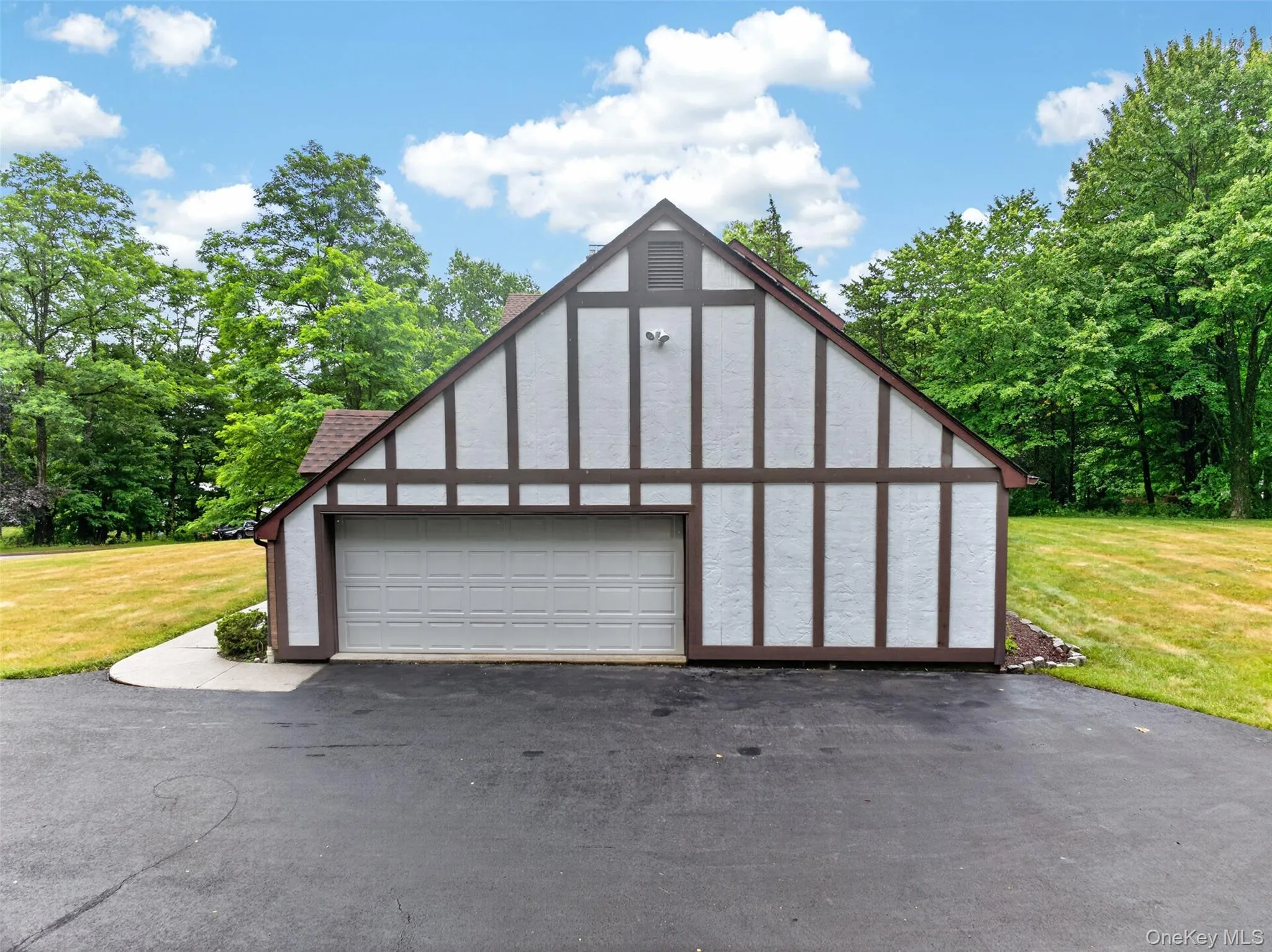 17 Allison Drive, Monroe, NY, 4 Bedrooms Bedrooms, 13 Rooms Rooms,2 BathroomsBathrooms,Residential,For Rent,Allison,0,KEY1014862 17 Allison Drive, Monroe, NY, 4 Bedrooms Bedrooms, 13 Rooms Rooms,2 BathroomsBathrooms,Residential,For Rent,Allison,0,KEY1014862