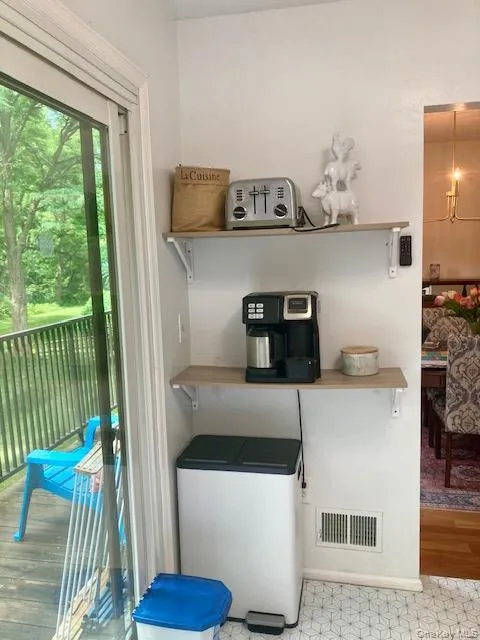 35 Poplar Circle, Peekskill, NY, 3 Bedrooms Bedrooms, 7 Rooms Rooms,2 BathroomsBathrooms,Residential,For Rent,Poplar,0,1014865 35 Poplar Circle, Peekskill, NY, 3 Bedrooms Bedrooms, 7 Rooms Rooms,2 BathroomsBathrooms,Residential,For Rent,Poplar,0,1014865