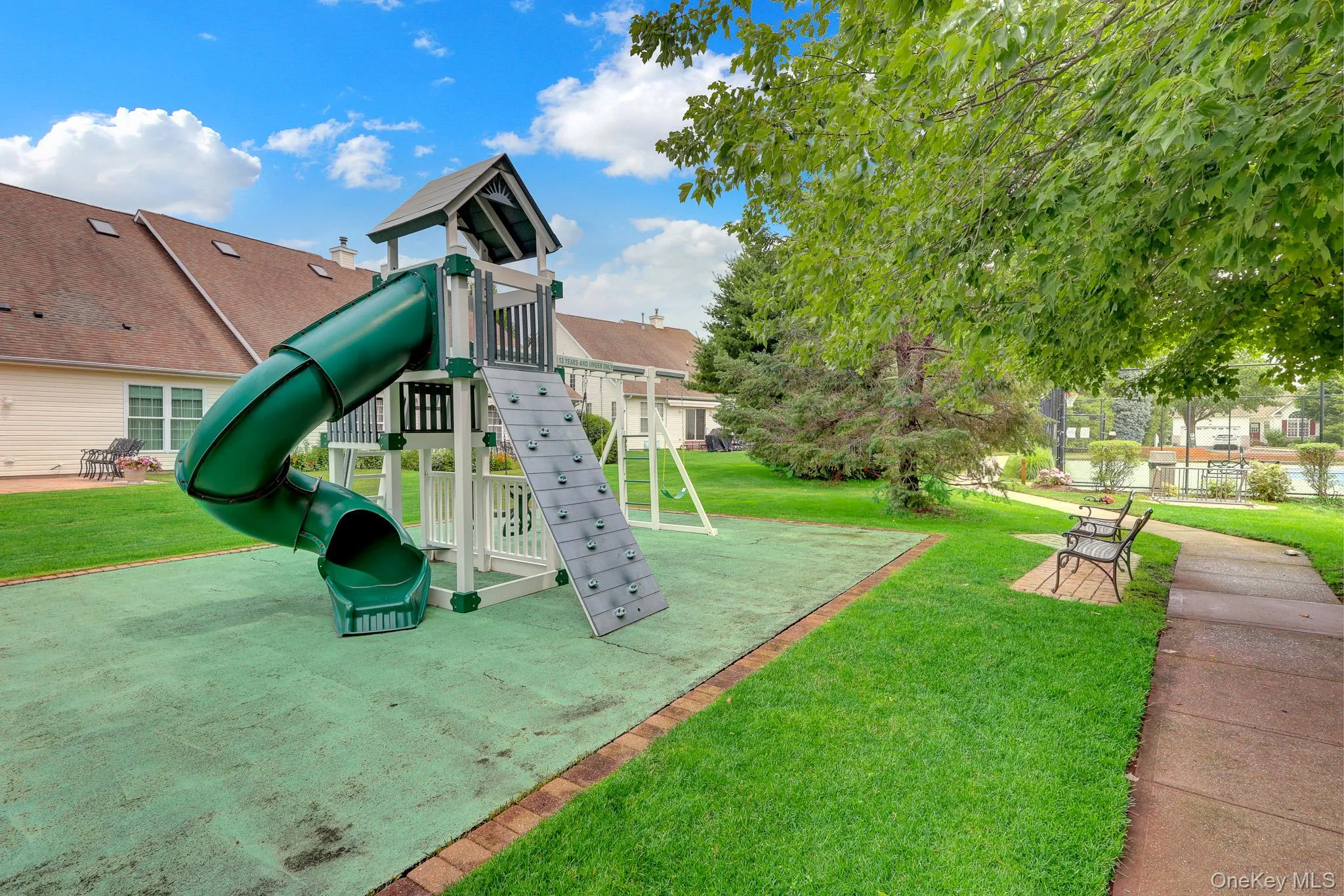 99 Constantine Way, Brookhaven, NY, 2 Bedrooms Bedrooms, 5 Rooms Rooms,2 BathroomsBathrooms,Residential,For Rent,Constantine,0,1014871 99 Constantine Way, Brookhaven, NY, 2 Bedrooms Bedrooms, 5 Rooms Rooms,2 BathroomsBathrooms,Residential,For Rent,Constantine,0,1014871