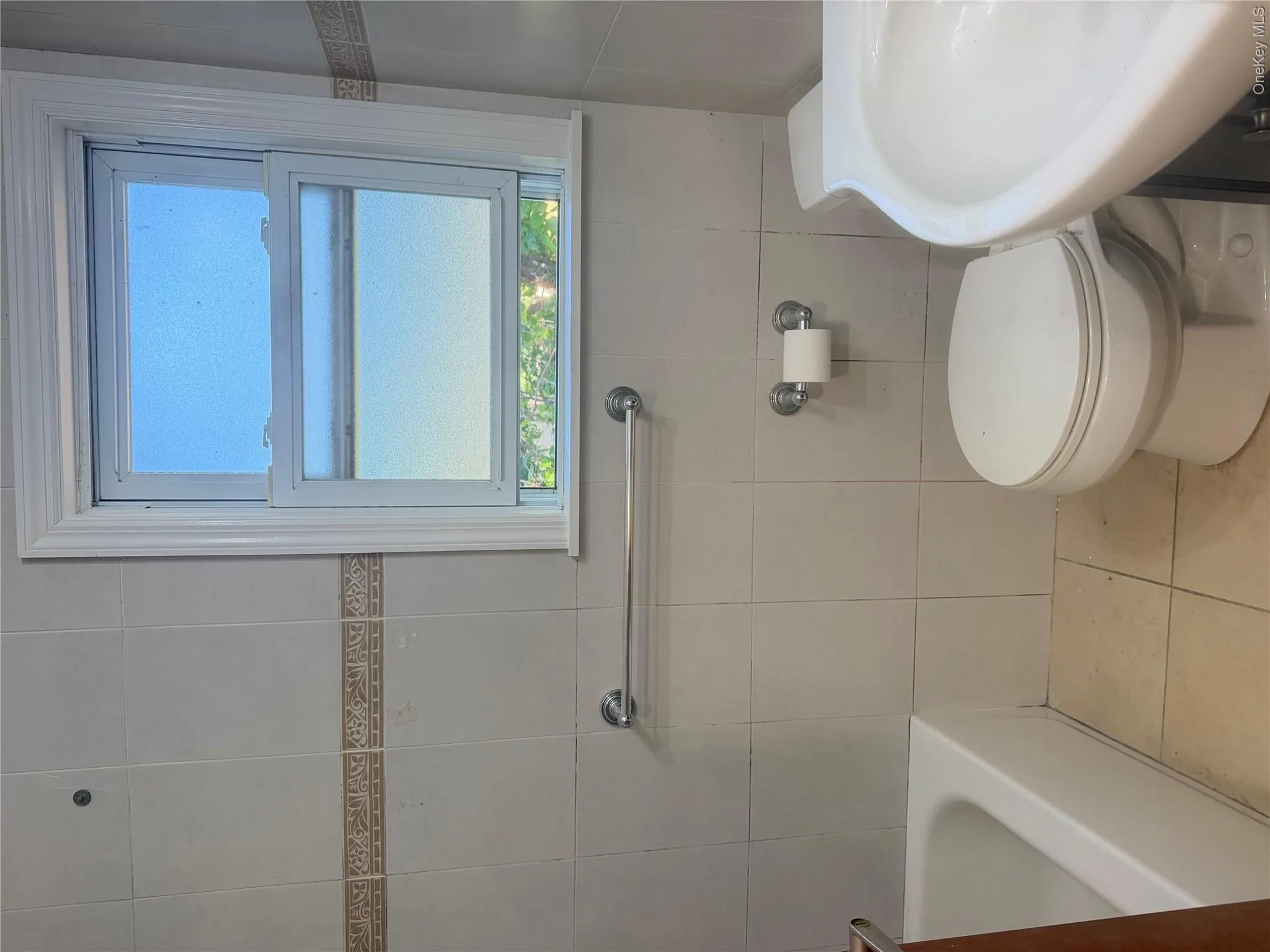 6747 222nd Street, New York, NY, 3 Bedrooms Bedrooms, 5 Rooms Rooms,1 BathroomBathrooms,Residential Lease,For Rent,222nd,0,1014874 6747 222nd Street, New York, NY, 3 Bedrooms Bedrooms, 5 Rooms Rooms,1 BathroomBathrooms,Residential Lease,For Rent,222nd,0,1014874
