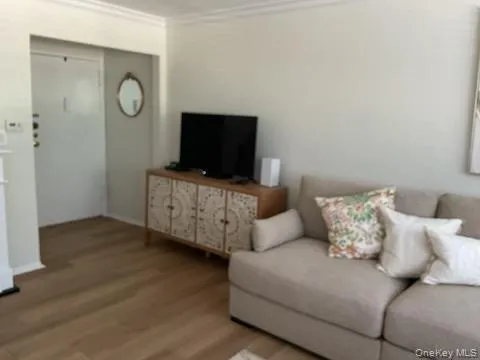 221 Middletown Road, Orangetown, NY, 1 Bedroom Bedrooms, 3 Rooms Rooms,1 BathroomBathrooms,Residential Lease,For Rent,Middletown,0,1014876 221 Middletown Road, Orangetown, NY, 1 Bedroom Bedrooms, 3 Rooms Rooms,1 BathroomBathrooms,Residential Lease,For Rent,Middletown,0,1014876
