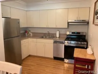 221 Middletown Road, Orangetown, NY, 1 Bedroom Bedrooms, 3 Rooms Rooms,1 BathroomBathrooms,Residential Lease,For Rent,Middletown,0,1014876 221 Middletown Road, Orangetown, NY, 1 Bedroom Bedrooms, 3 Rooms Rooms,1 BathroomBathrooms,Residential Lease,For Rent,Middletown,0,1014876