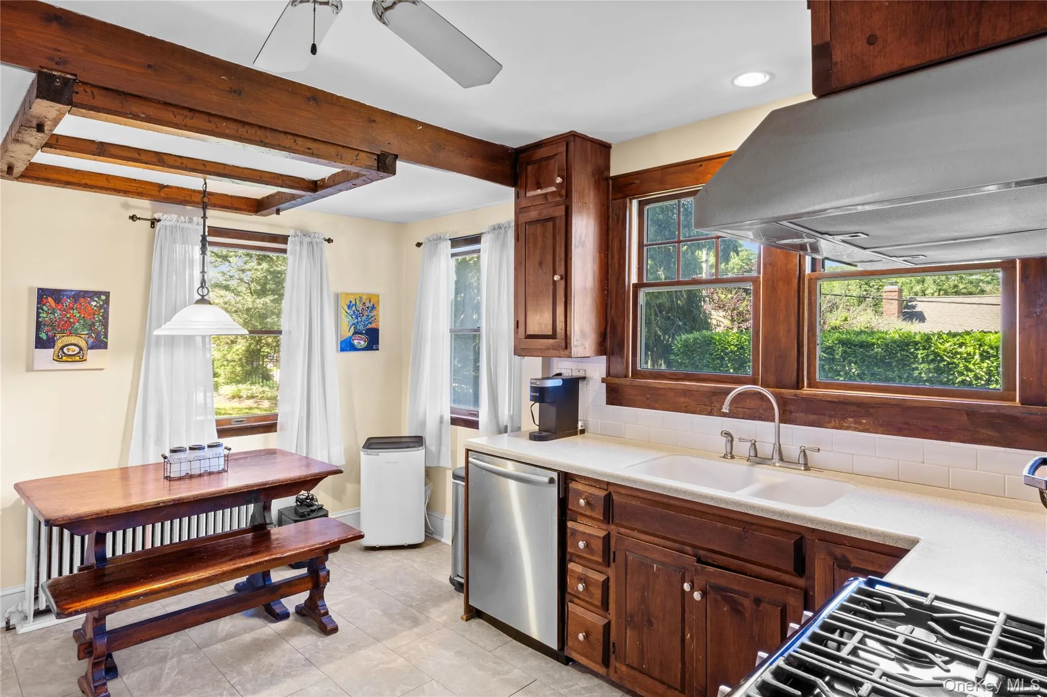 217 Soundview Road, Huntington, NY, 4 Bedrooms Bedrooms, 9 Rooms Rooms,2 BathroomsBathrooms,Residential,For Rent,Soundview,0,1014881 217 Soundview Road, Huntington, NY, 4 Bedrooms Bedrooms, 9 Rooms Rooms,2 BathroomsBathrooms,Residential,For Rent,Soundview,0,1014881
