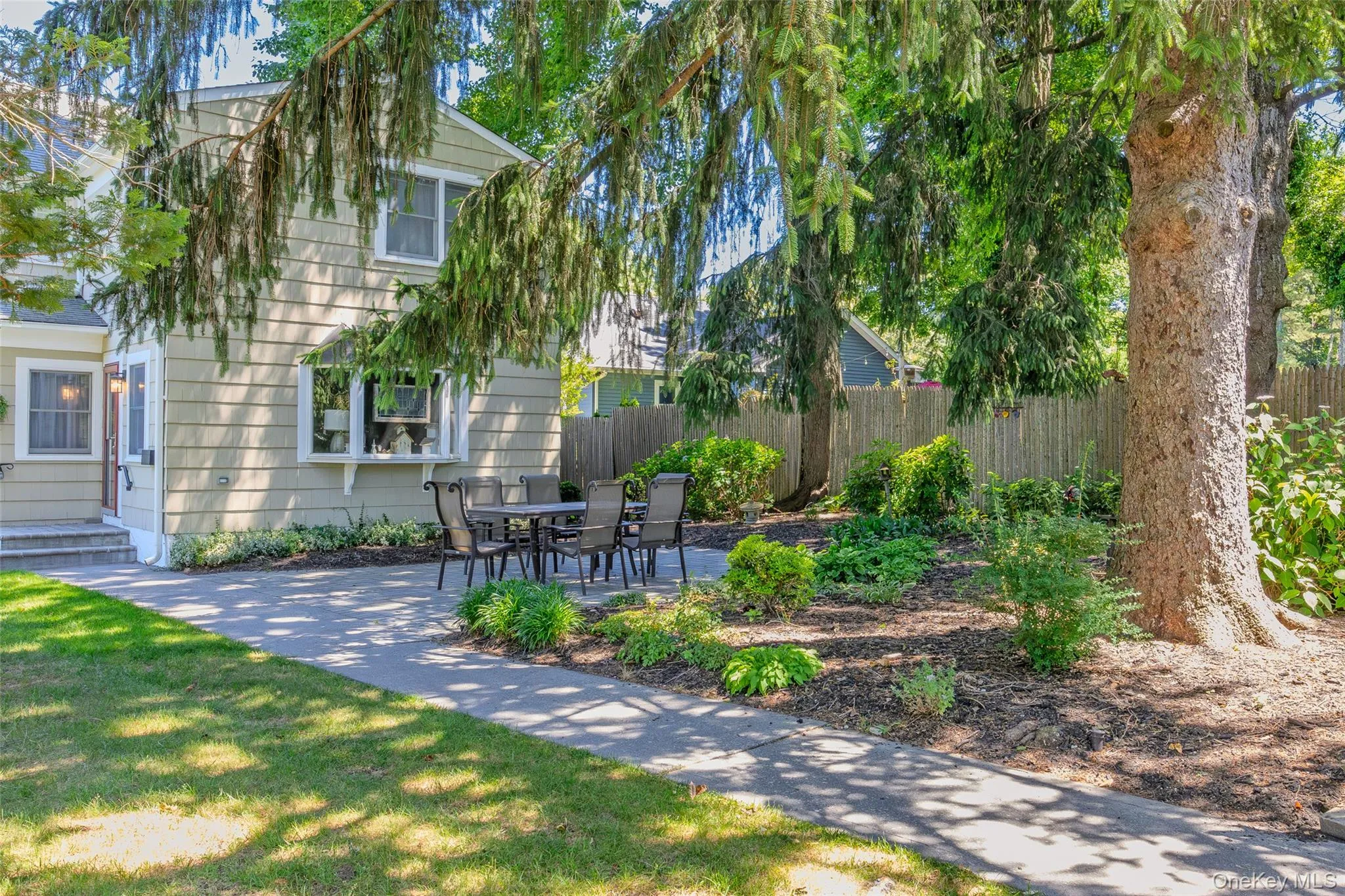 217 Soundview Road, Huntington, NY, 4 Bedrooms Bedrooms, 9 Rooms Rooms,2 BathroomsBathrooms,Residential,For Rent,Soundview,0,1014881 217 Soundview Road, Huntington, NY, 4 Bedrooms Bedrooms, 9 Rooms Rooms,2 BathroomsBathrooms,Residential,For Rent,Soundview,0,1014881