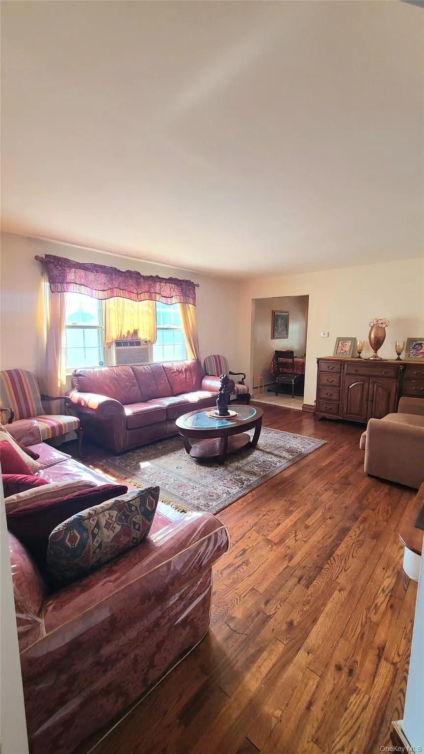 288 Frederick Avenue, Hempstead, NY, 3 Bedrooms Bedrooms, 6 Rooms Rooms,2 BathroomsBathrooms,Residential,For Rent,Frederick,0,1014884 288 Frederick Avenue, Hempstead, NY, 3 Bedrooms Bedrooms, 6 Rooms Rooms,2 BathroomsBathrooms,Residential,For Rent,Frederick,0,1014884